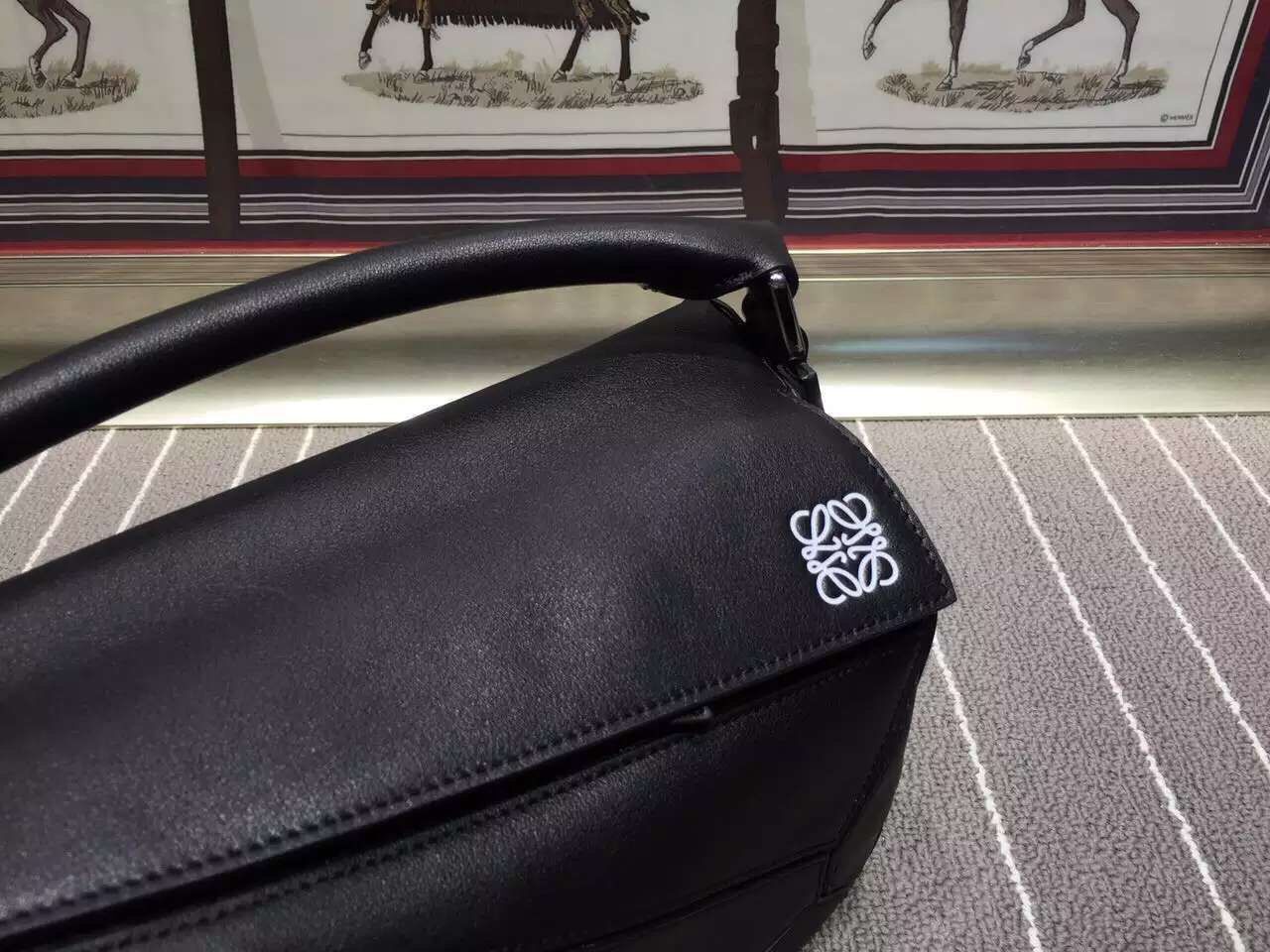Loewe Puzzle Large Bag Original Leather L9122 Black Loewe Puzzle Large Bag Original Leather L9122 Black