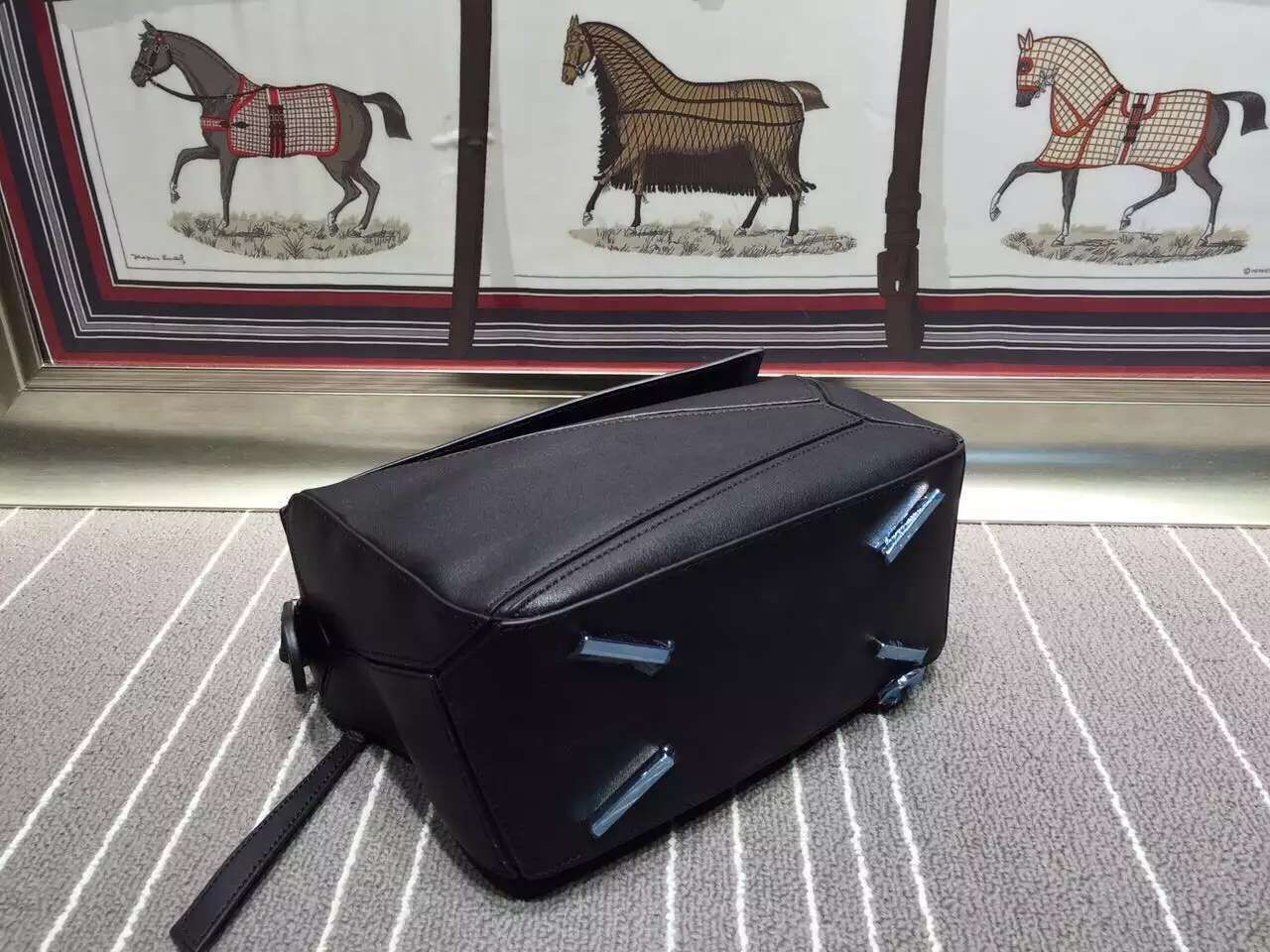 Loewe Puzzle Large Bag Original Leather L9122 Black Loewe Puzzle Large Bag Original Leather L9122 Black