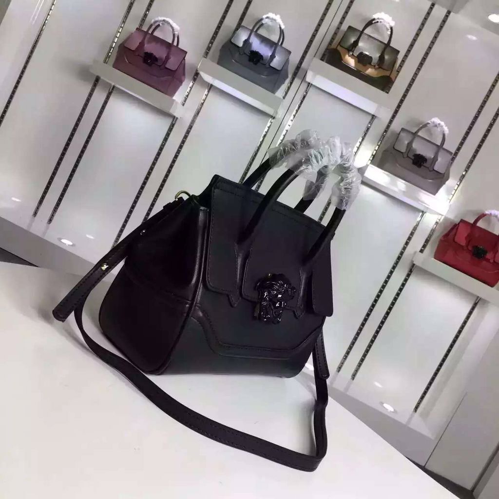 Versace Palazzo Empire Original Leather Shoulder Bag V1911 Black Versace Palazzo Empire Original Leather Shoulder Bag V1911 Black