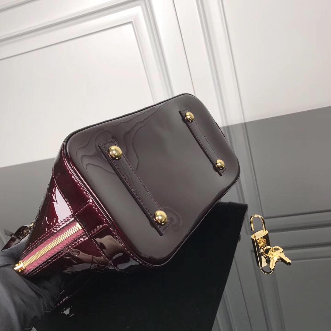 Louis Vuitton Monogram Vernis Alma M93595 Burgundy Louis Vuitton Monogram Vernis Alma M93595 Burgundy