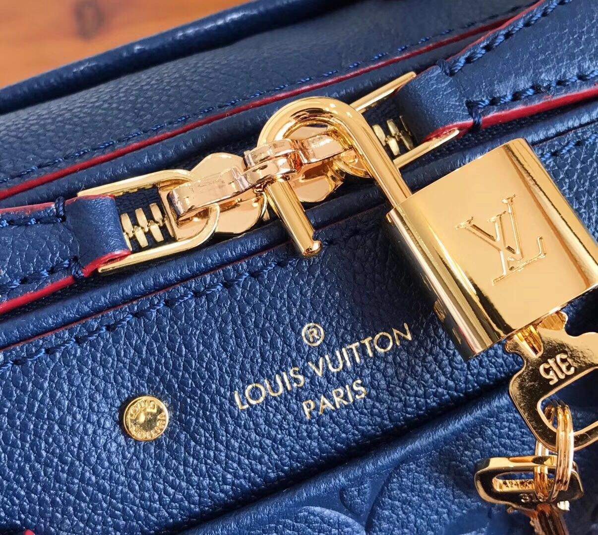 Louis Vuitton Monogram Empreinte SPEEDY Bag 42404 Blue Louis Vuitton Monogram Empreinte SPEEDY Bag 42404 Blue