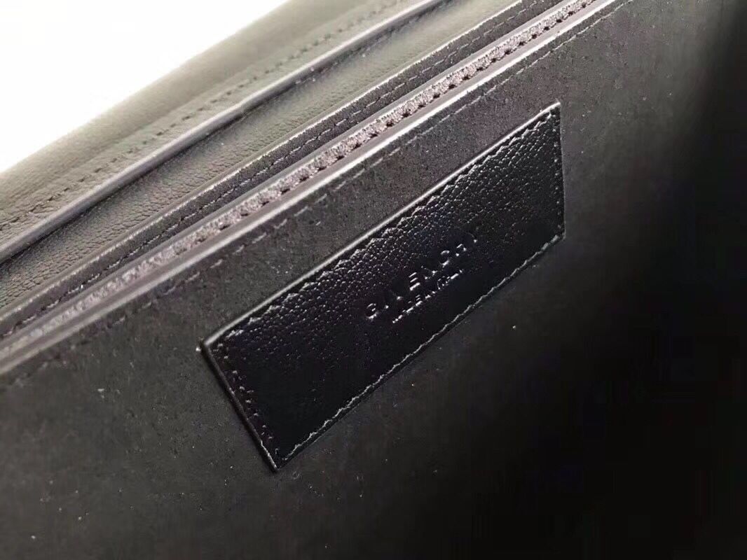 GIVENCHY GV3 medium leather shoulder bag 9741 black GIVENCHY GV3 medium leather shoulder bag 9741 black