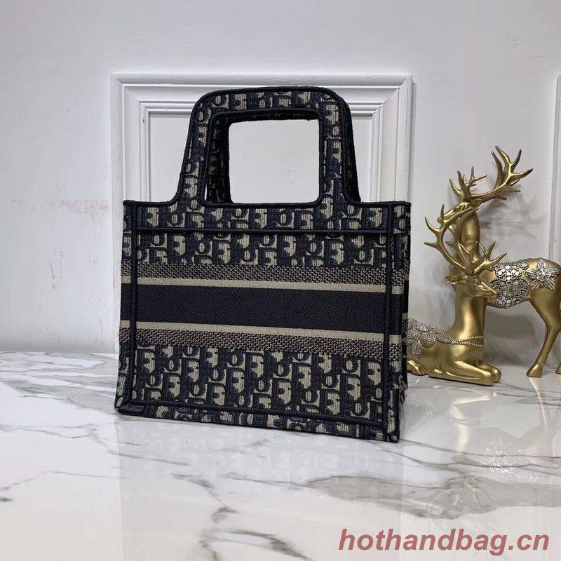 DIOR TOTE BAG IN EMBROIDERED CANVAS C0195 Navy Blue DIOR TOTE BAG IN EMBROIDERED CANVAS C0195 Navy Blue