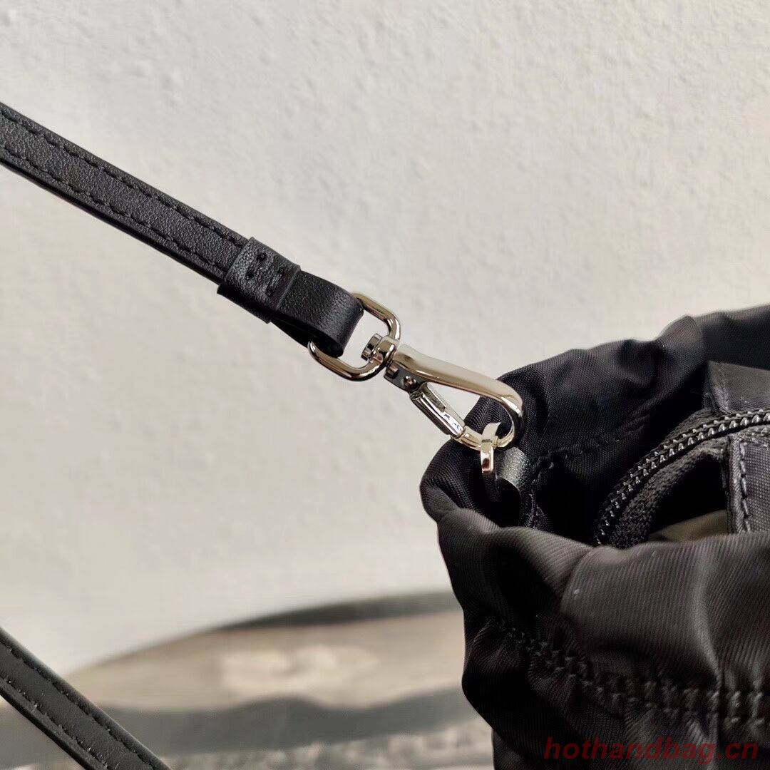 Prada Re-Edition nylon Tote bag 1BG321 black Prada Re-Edition nylon Tote bag 1BG321 black