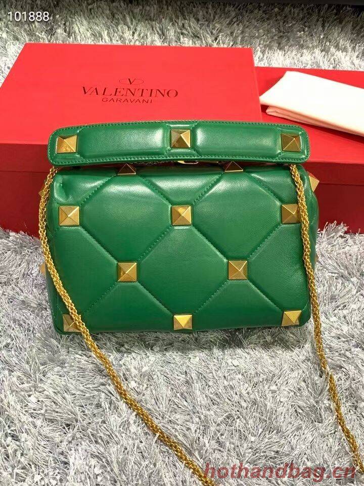 Valentino medium Garavani Roman Stud V2060 green Valentino medium Garavani Roman Stud V2060 green