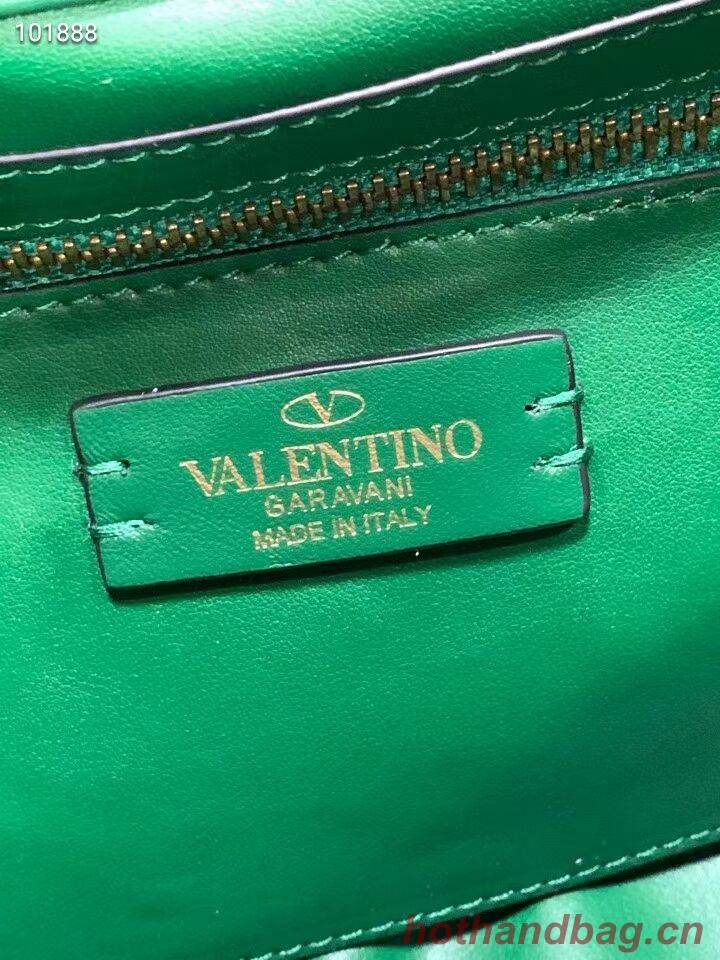 Valentino medium Garavani Roman Stud V2060 green Valentino medium Garavani Roman Stud V2060 green