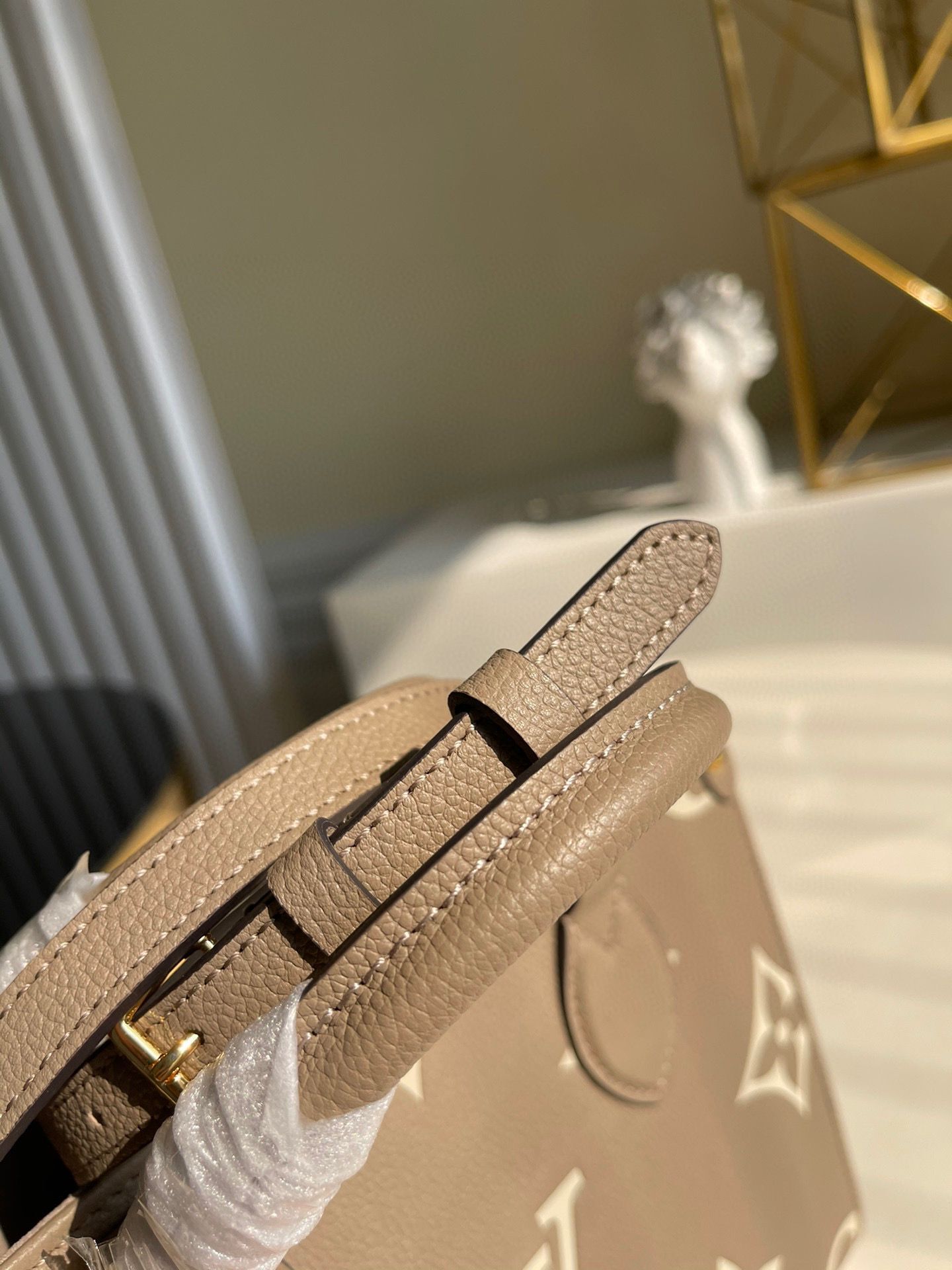 Louis Vuitton ONTHEGO Original Leather PM M45779 Gray Louis Vuitton ONTHEGO Original Leather PM M45779 Gray