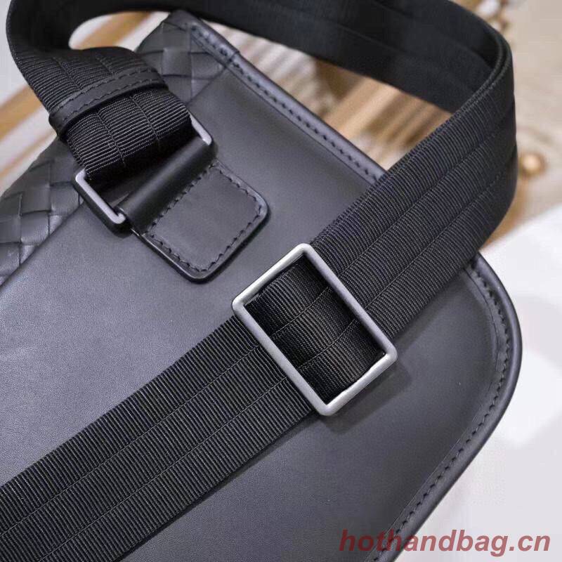 Bottega Veneta Original Leather Mens Chest Bag 6801-4 Black Bottega Veneta Original Leather Mens Chest Bag 6801-4 Black