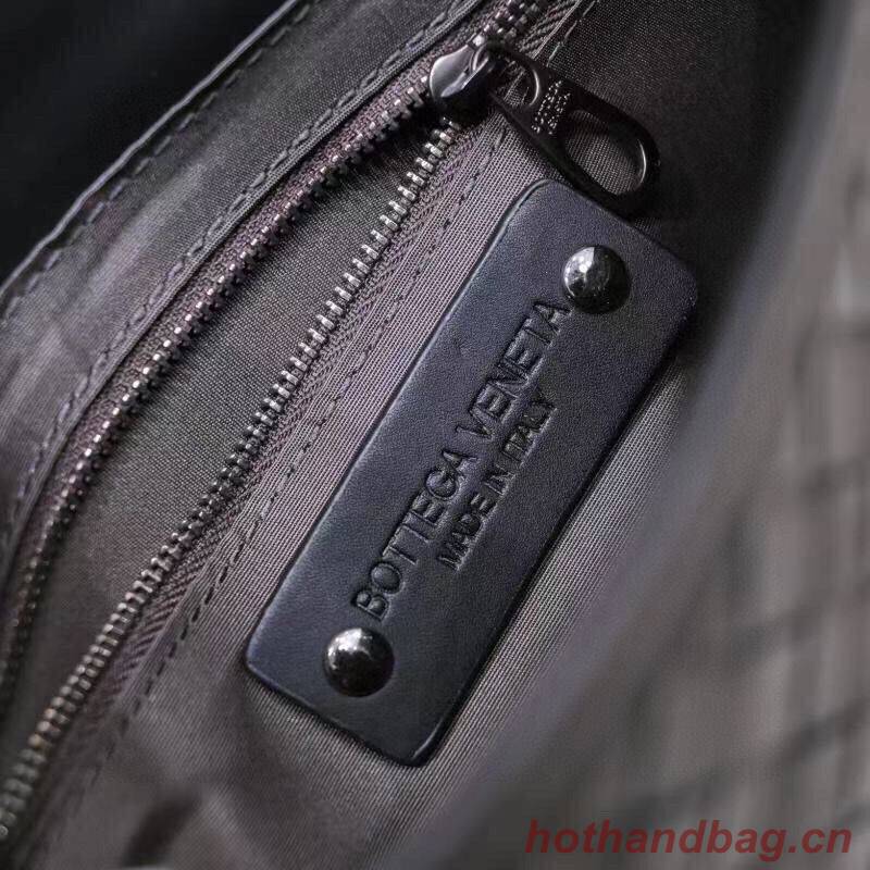 Bottega Veneta Original Leather Mens Chest Bag 6801-4 Black Bottega Veneta Original Leather Mens Chest Bag 6801-4 Black