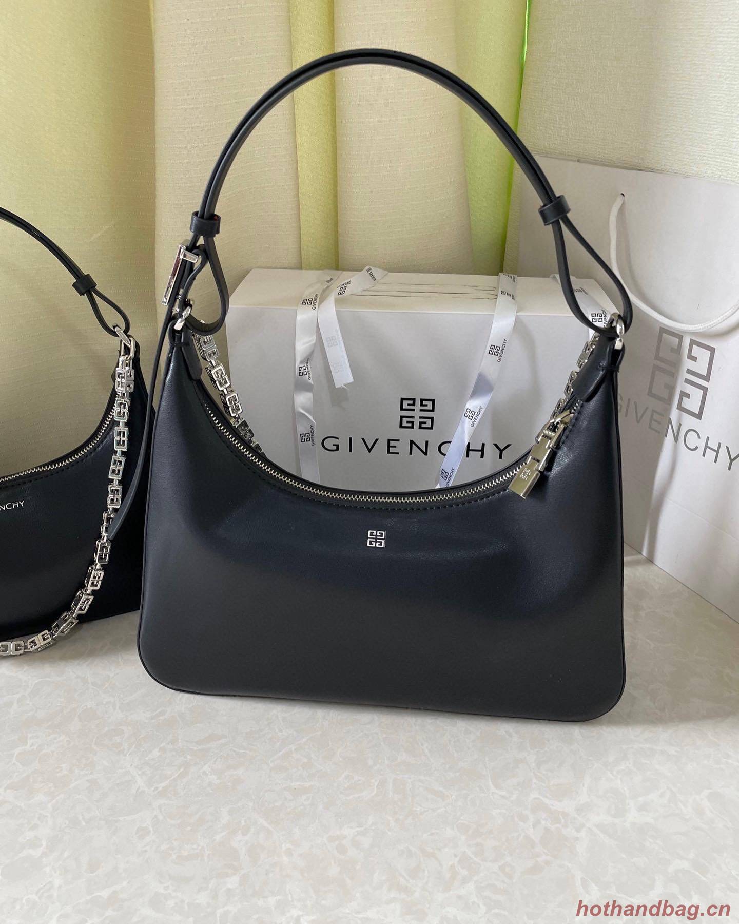 GIVENCHY Moon cut Original Leather Shoulder Bag A17300 Black GIVENCHY Moon cut Original Leather Shoulder Bag A17300 Black