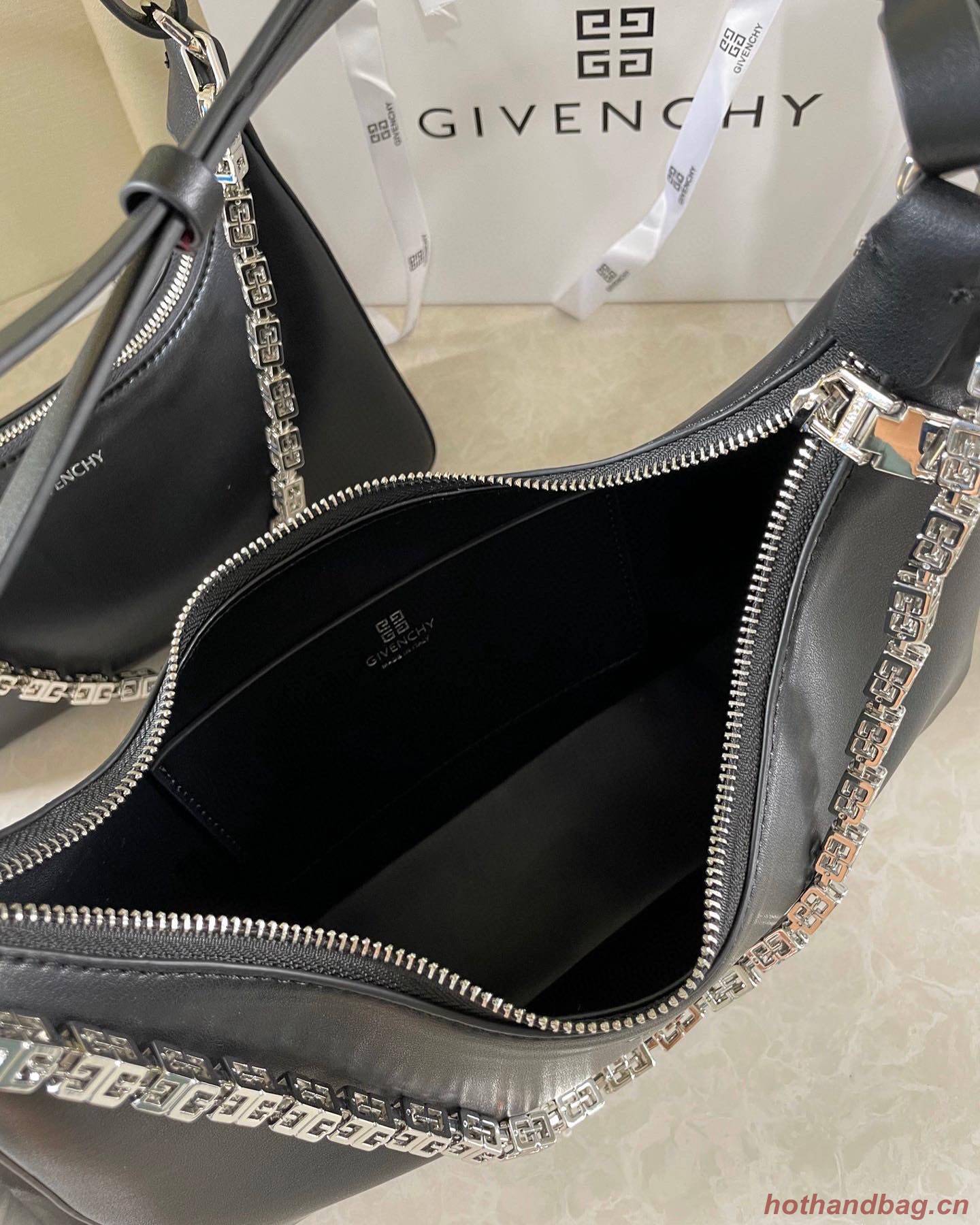 GIVENCHY Moon cut Original Leather Shoulder Bag A17300 Black GIVENCHY Moon cut Original Leather Shoulder Bag A17300 Black