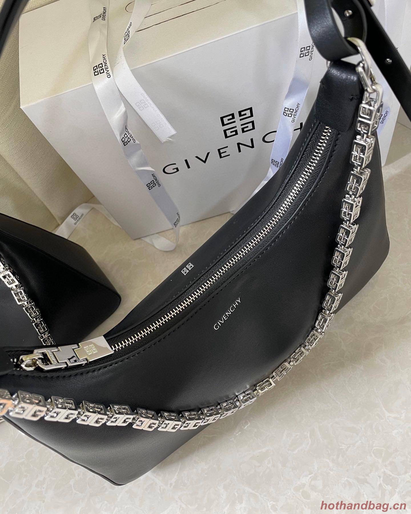 GIVENCHY Moon cut Original Leather Shoulder Bag A17300 Black GIVENCHY Moon cut Original Leather Shoulder Bag A17300 Black