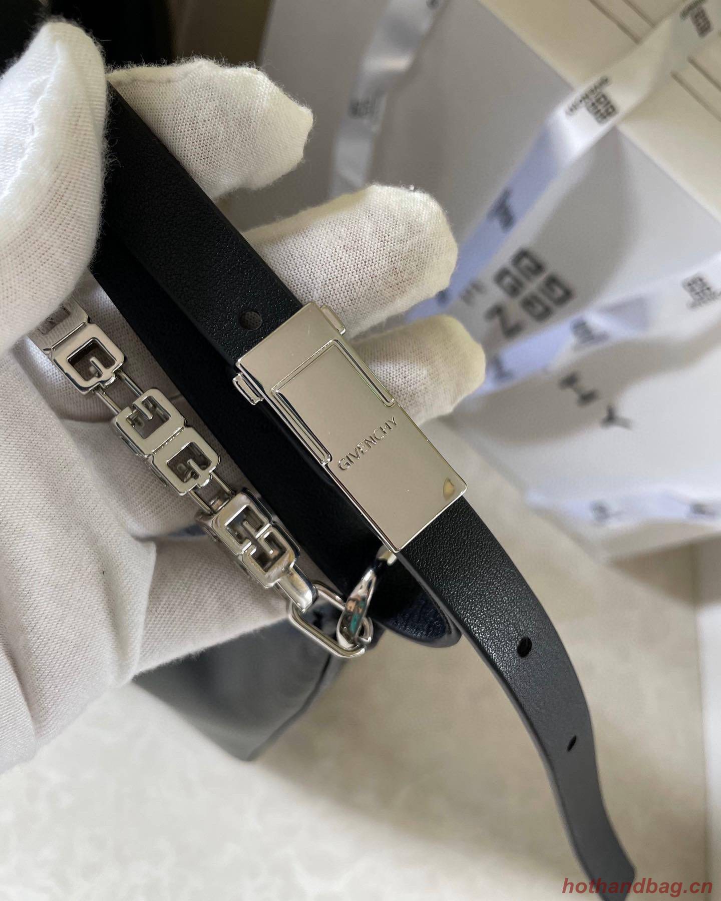GIVENCHY Moon cut Original Leather Shoulder Bag A17300 Black GIVENCHY Moon cut Original Leather Shoulder Bag A17300 Black