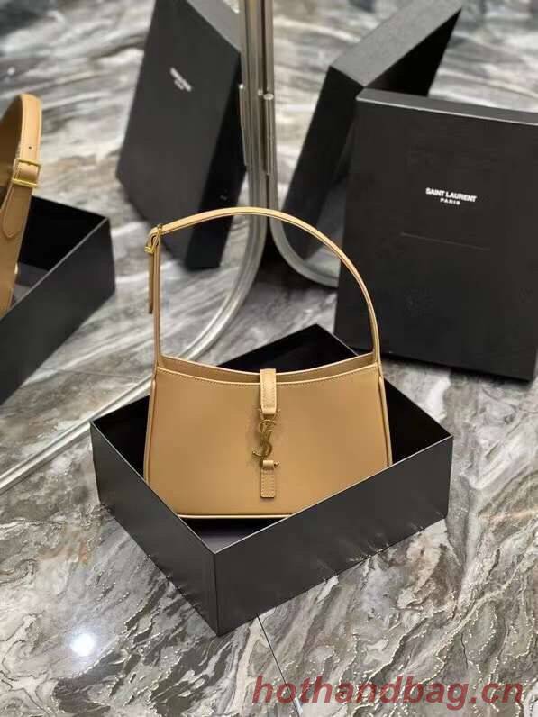 YSL LE 5 A 7 HOBO BAG IN SMOOTH LEATHER Y687228 BLOSSOM PINK YSL LE 5 A 7 HOBO BAG IN SMOOTH LEATHER Y687228 BLOSSOM PINK