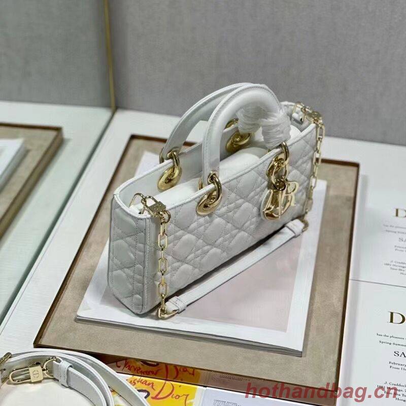 MEDIUM LADY DIOR BAG Cannage Lambskin C2820 white MEDIUM LADY DIOR BAG Cannage Lambskin C2820 white