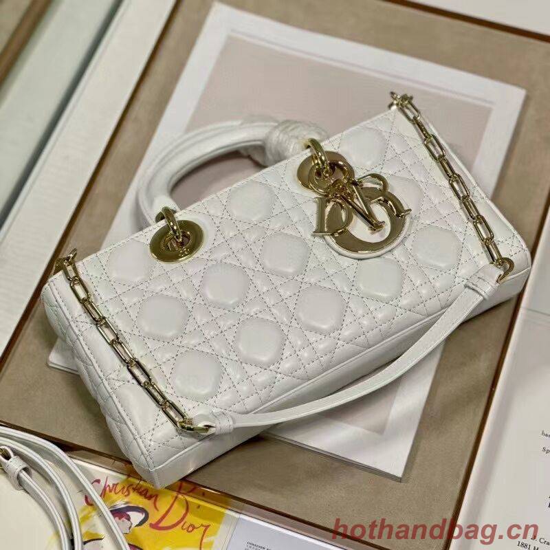 MEDIUM LADY DIOR BAG Cannage Lambskin C2820 white MEDIUM LADY DIOR BAG Cannage Lambskin C2820 white