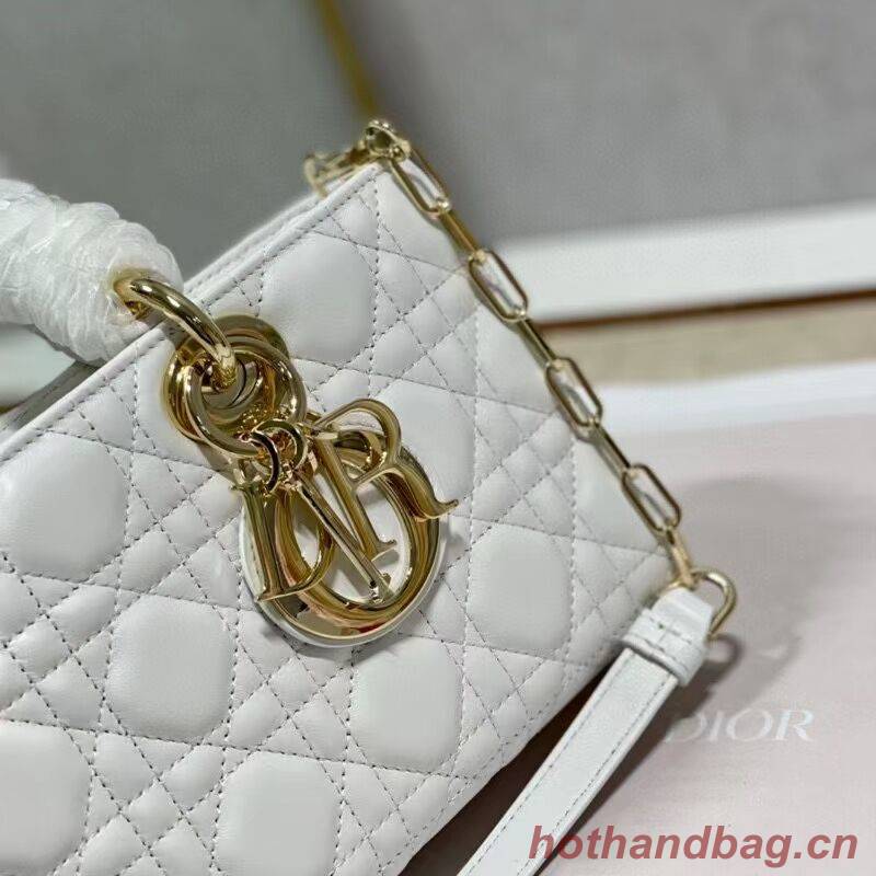 MEDIUM LADY DIOR BAG Cannage Lambskin C2820 white MEDIUM LADY DIOR BAG Cannage Lambskin C2820 white