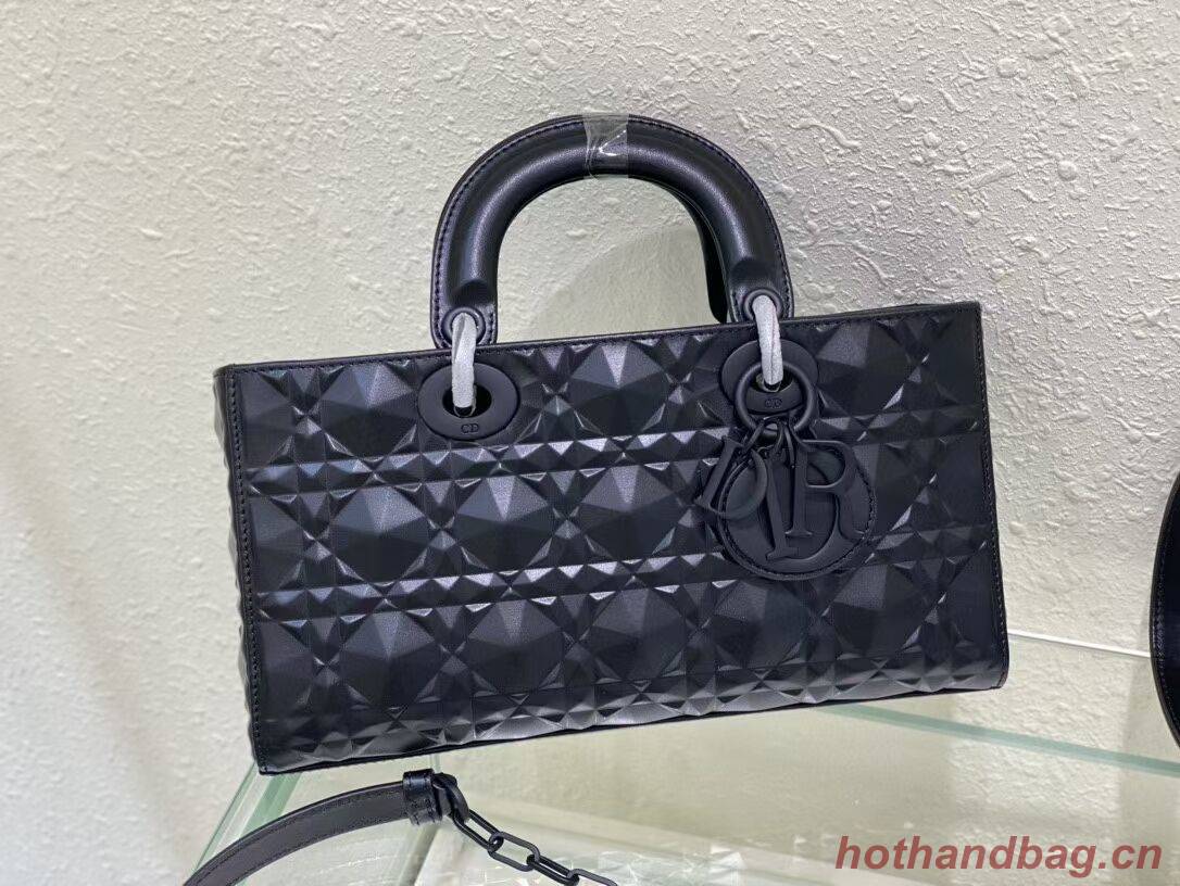 MEDIUM LADY DIOR BAG Cannage Lambskin C2811 black MEDIUM LADY DIOR BAG Cannage Lambskin C2811 black