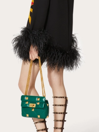 VALENTINO GARAVANI ROMAN STUD Small sheepskin bag 1W2B0L04 green VALENTINO GARAVANI ROMAN STUD Small sheepskin bag 1W2B0L04 green