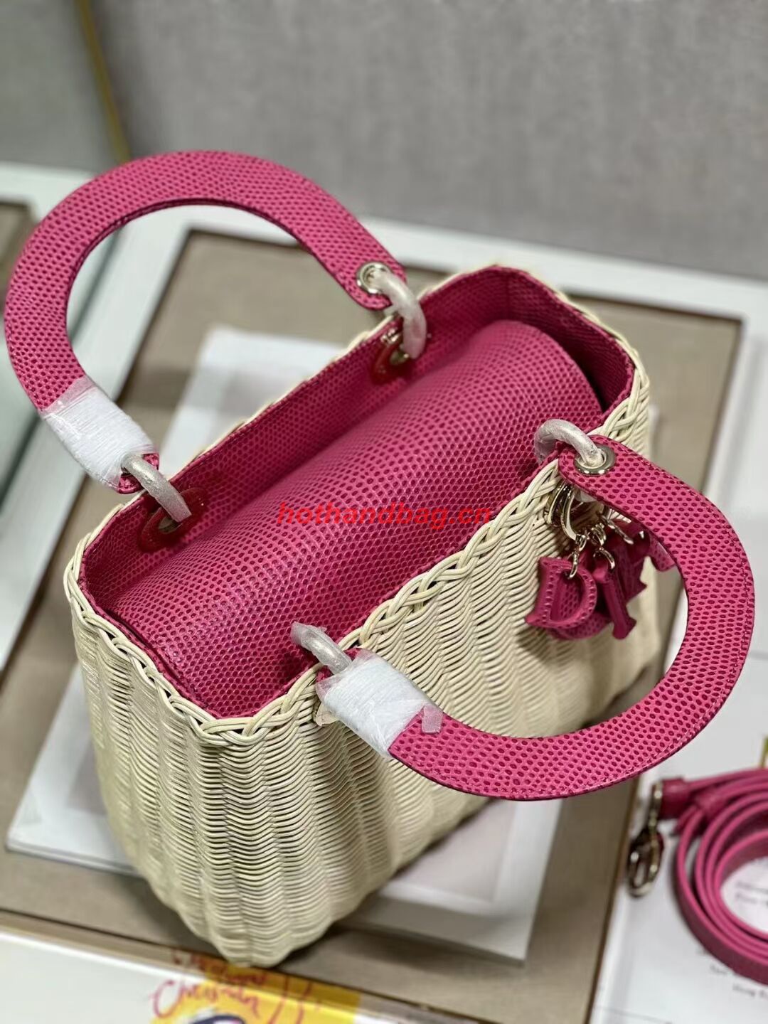 MEDIUM LADY DIOR BAG Natural Wicker and pink Lizard skin M0565 MEDIUM LADY DIOR BAG Natural Wicker and pink Lizard skin M0565