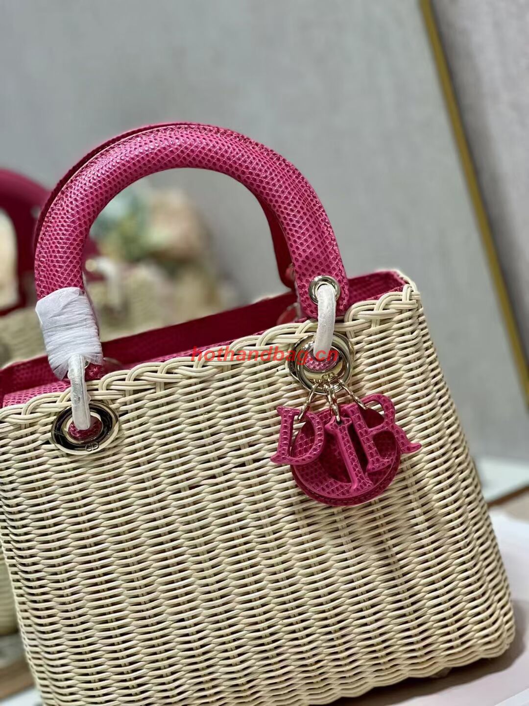 MEDIUM LADY DIOR BAG Natural Wicker and pink Lizard skin M0565 MEDIUM LADY DIOR BAG Natural Wicker and pink Lizard skin M0565