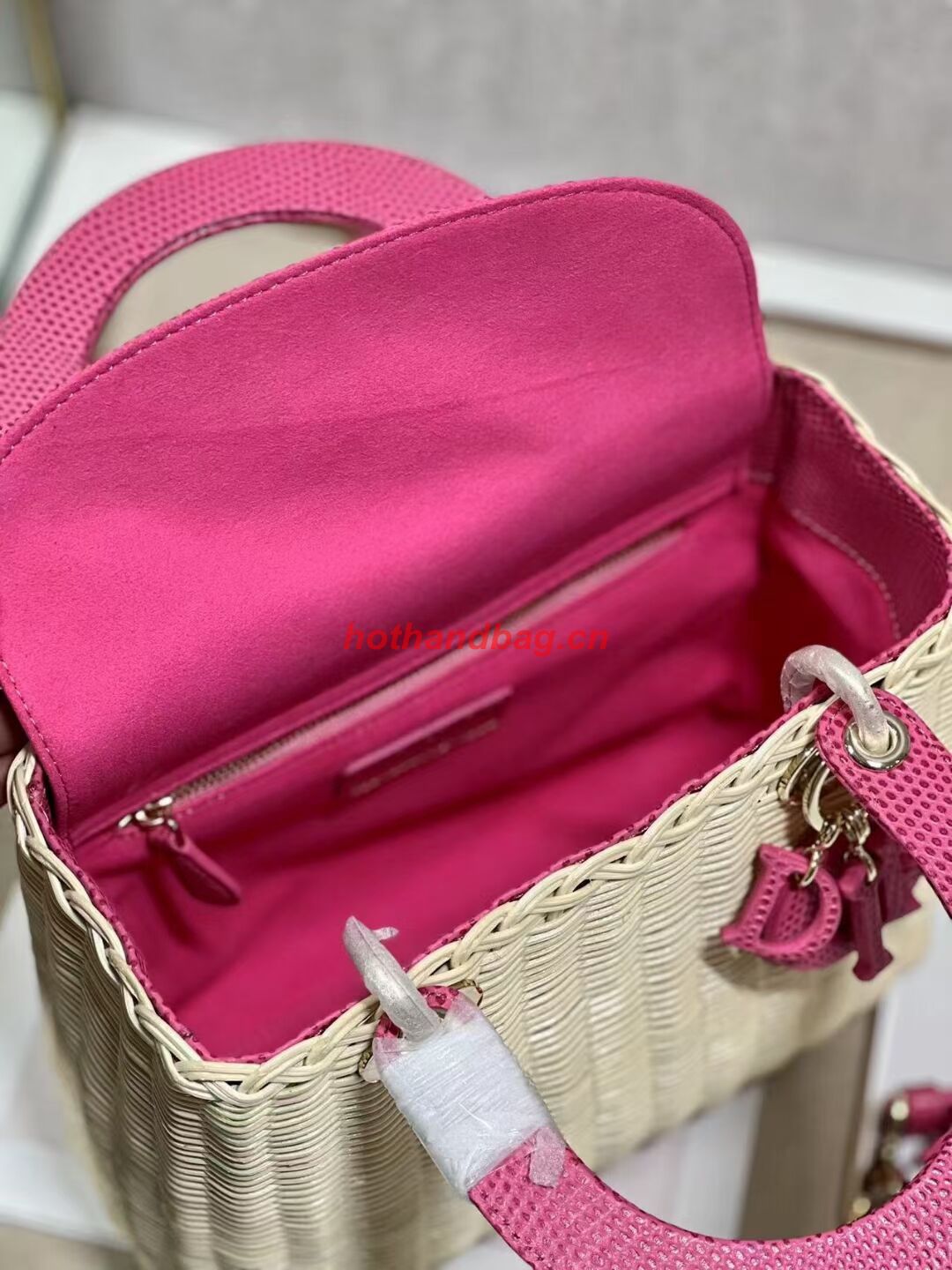 MEDIUM LADY DIOR BAG Natural Wicker and pink Lizard skin M0565 MEDIUM LADY DIOR BAG Natural Wicker and pink Lizard skin M0565