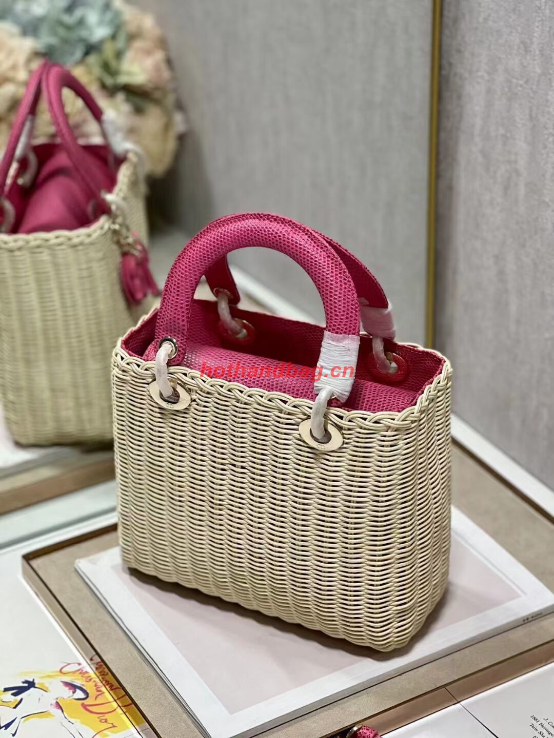 MEDIUM LADY DIOR BAG Natural Wicker and pink Lizard skin M0565 MEDIUM LADY DIOR BAG Natural Wicker and pink Lizard skin M0565