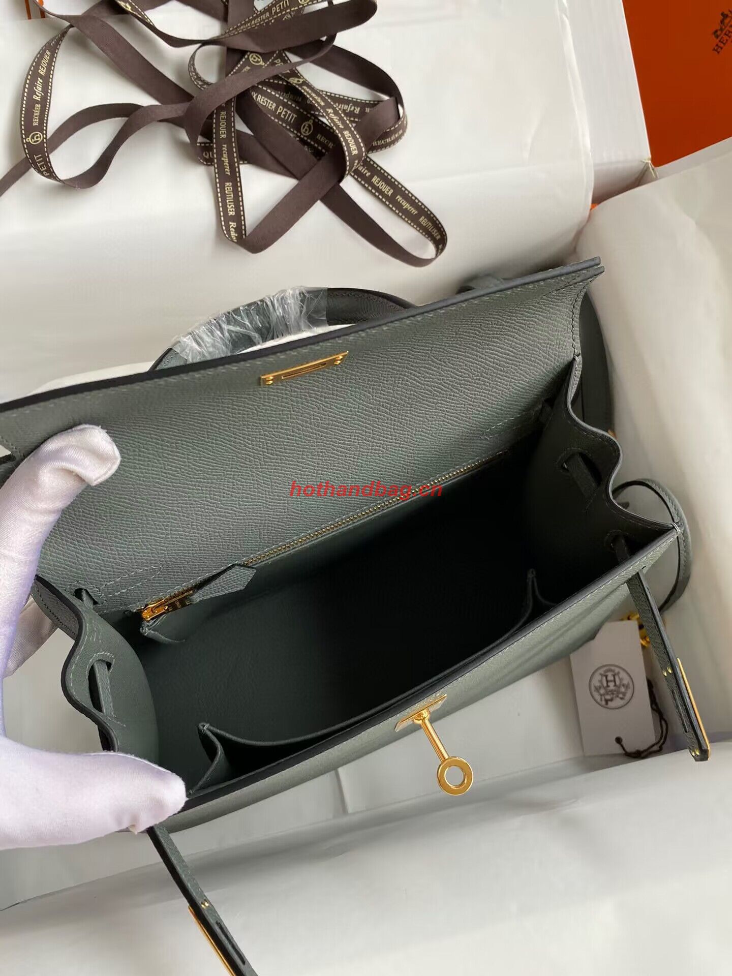 Hermes Kelly 25cm Shoulder Bags Original Epsom Leather KL2755 Vert amande Green&gold Hermes Kelly 25cm Shoulder Bags Original Epsom Leather KL2755 Vert amande Green&gold