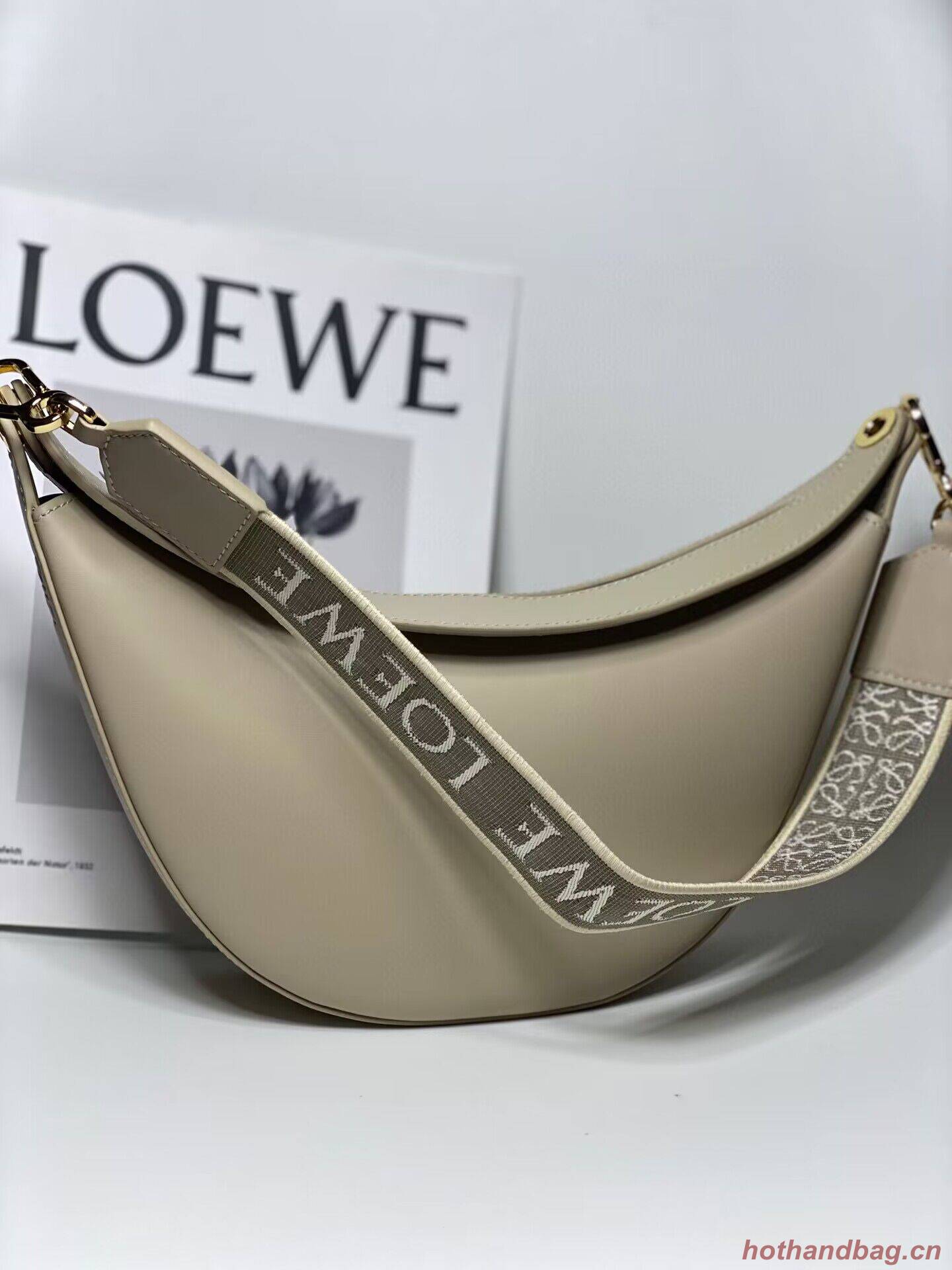 Loewe Original Leather Shoulder Handbag 3073 Gray Loewe Original Leather Shoulder Handbag 3073 Gray