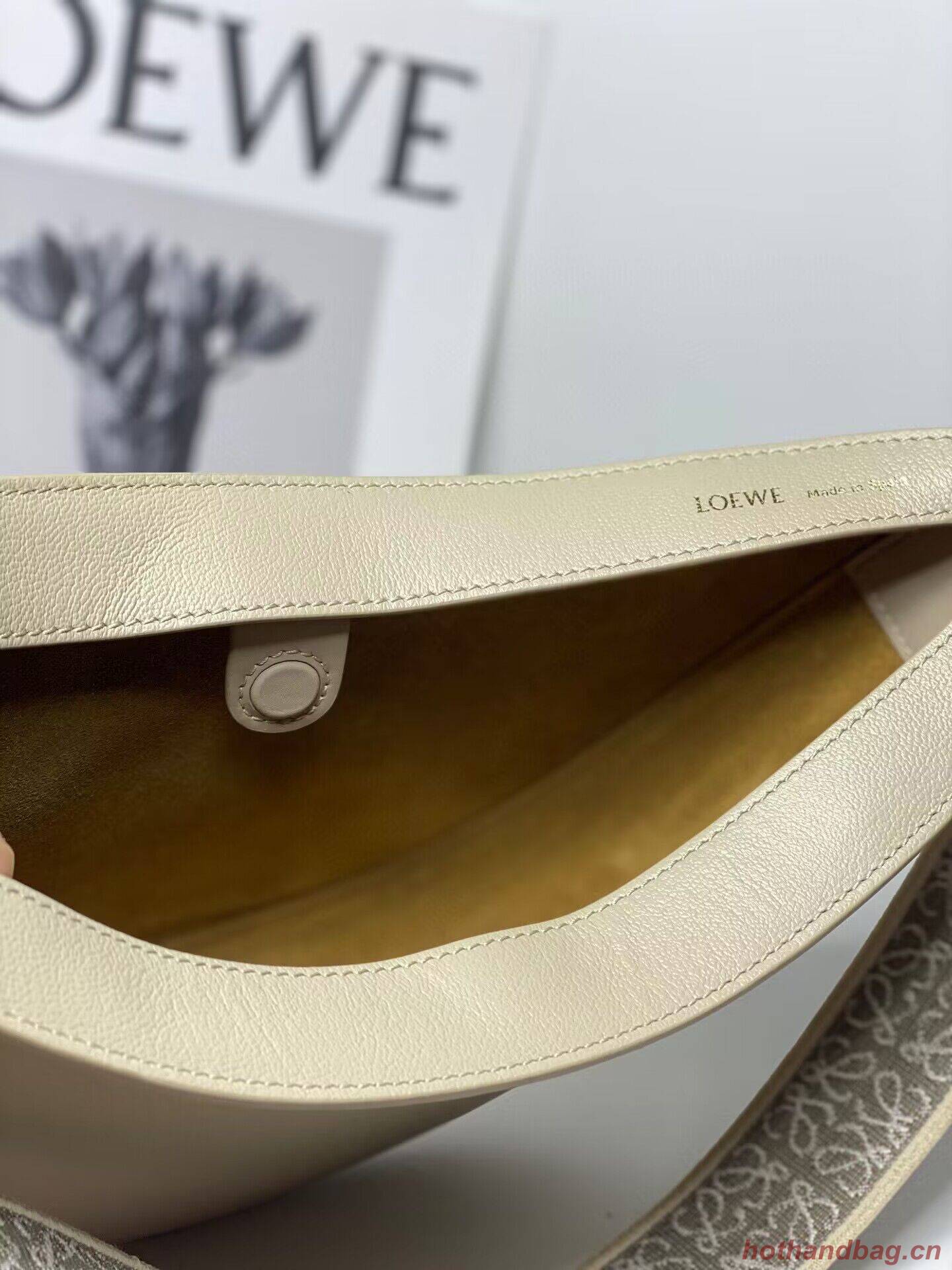Loewe Original Leather Shoulder Handbag 3073 Gray Loewe Original Leather Shoulder Handbag 3073 Gray
