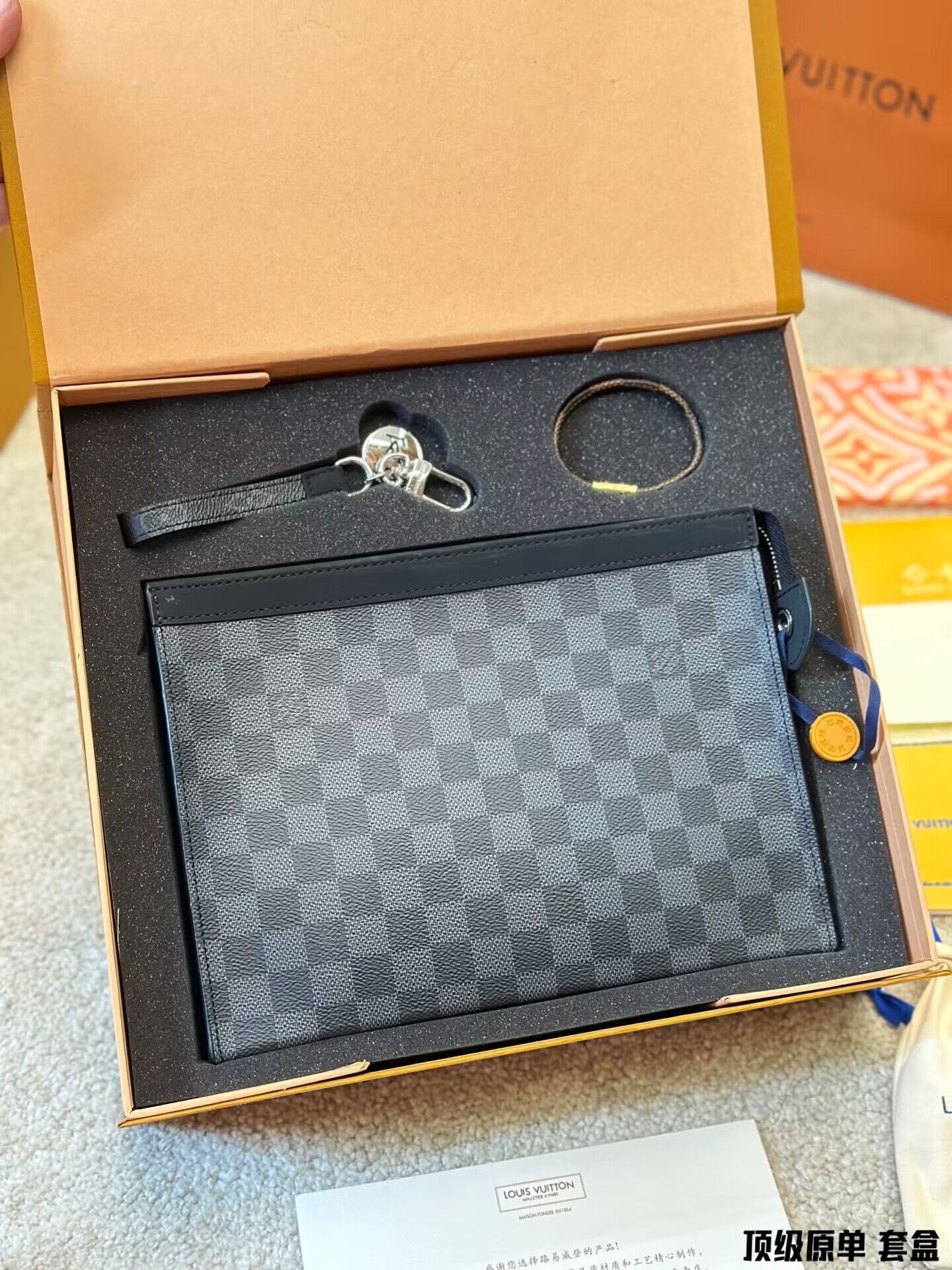 Louis Vuitton Damier Graphite Canvas POCHETTE VOYAGE MM M60443 Black Louis Vuitton Damier Graphite Canvas POCHETTE VOYAGE MM M60443 Black