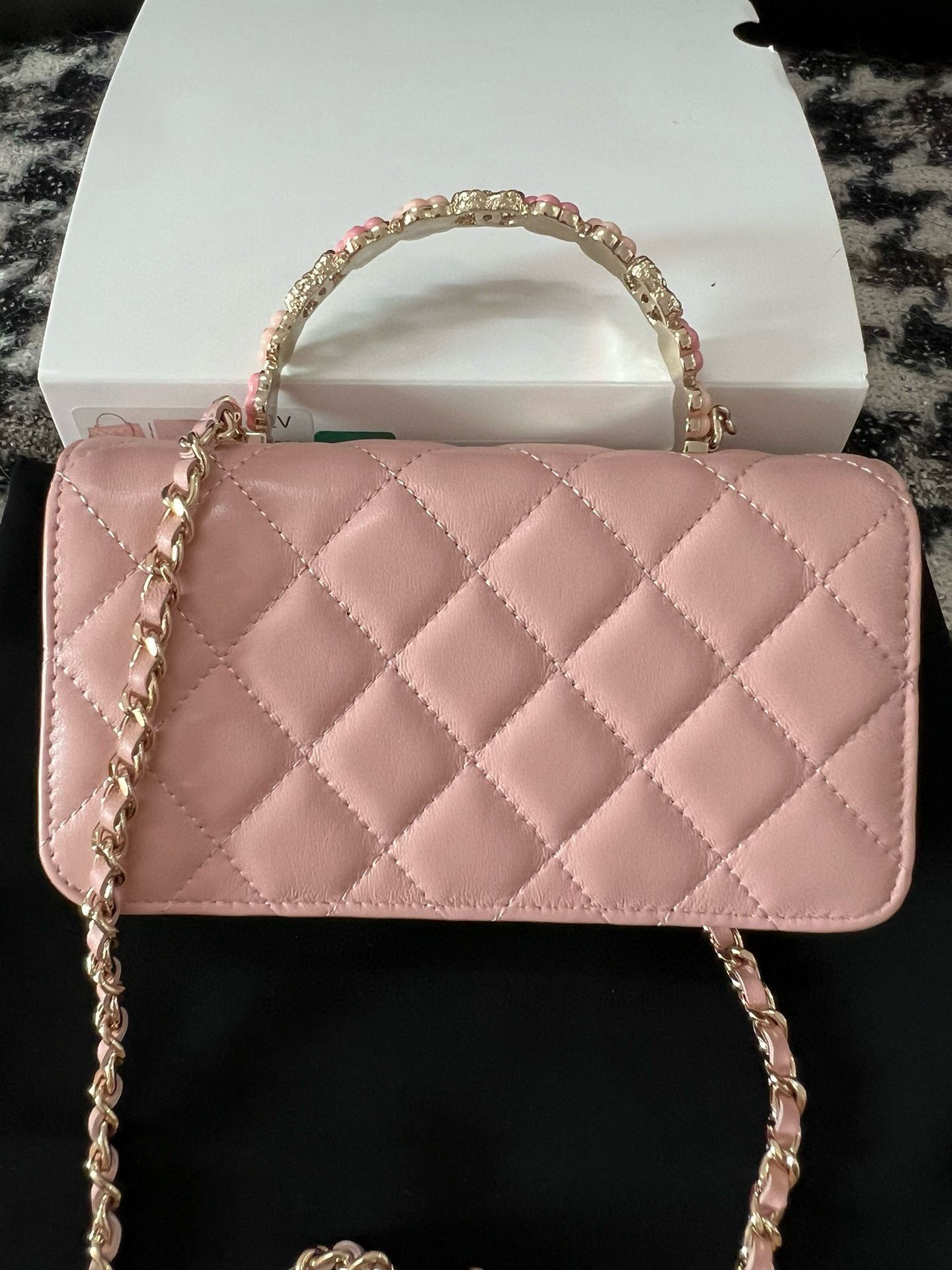 Chanel Flower Patterns Casual Style Lambskin Blended Fabrics 96034 Pink Chanel Flower Patterns Casual Style Lambskin Blended Fabrics 96034 Pink
