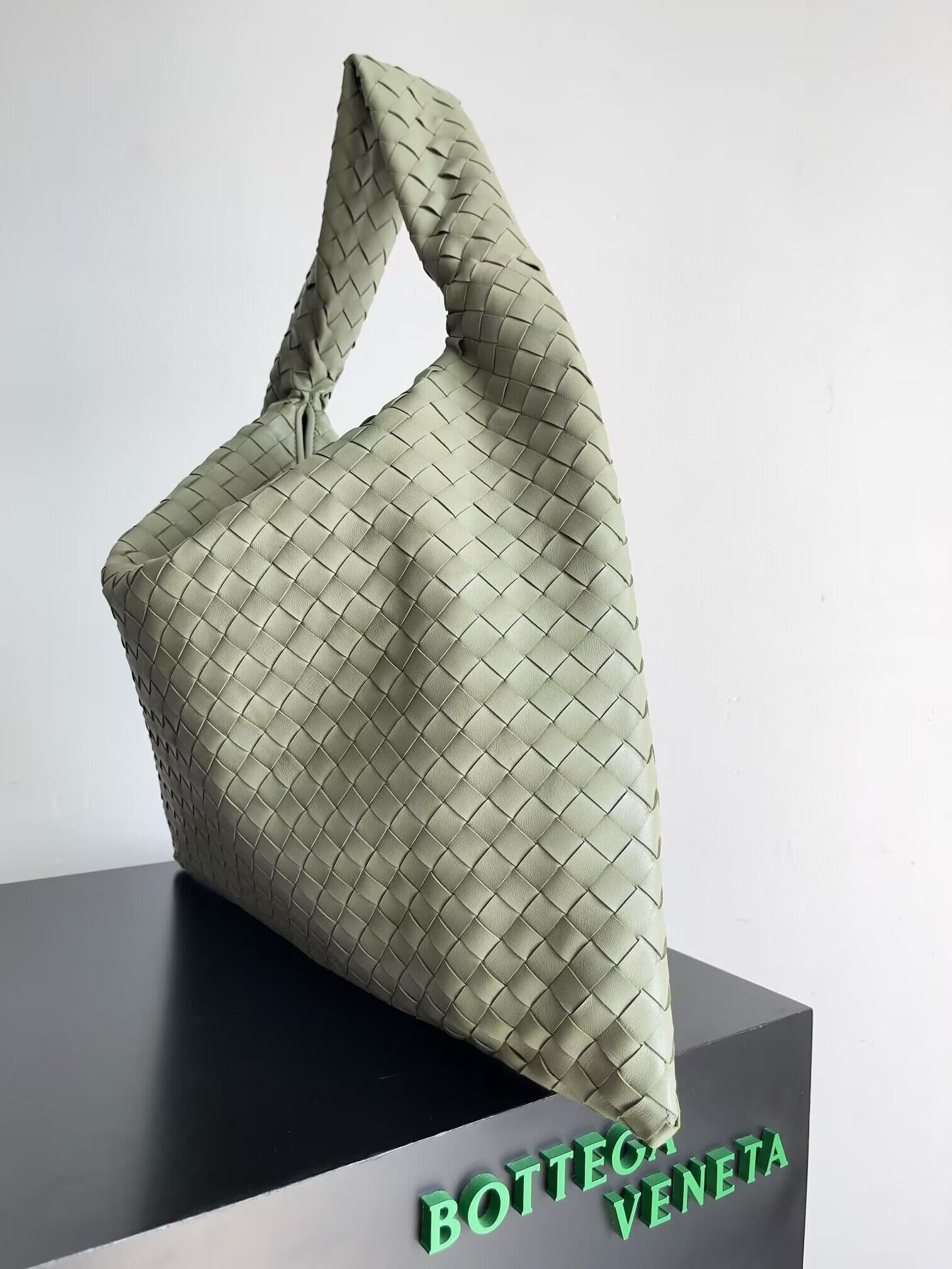 Bottega Veneta Large Hop 763970 Green Bottega Veneta Large Hop 763970 Green