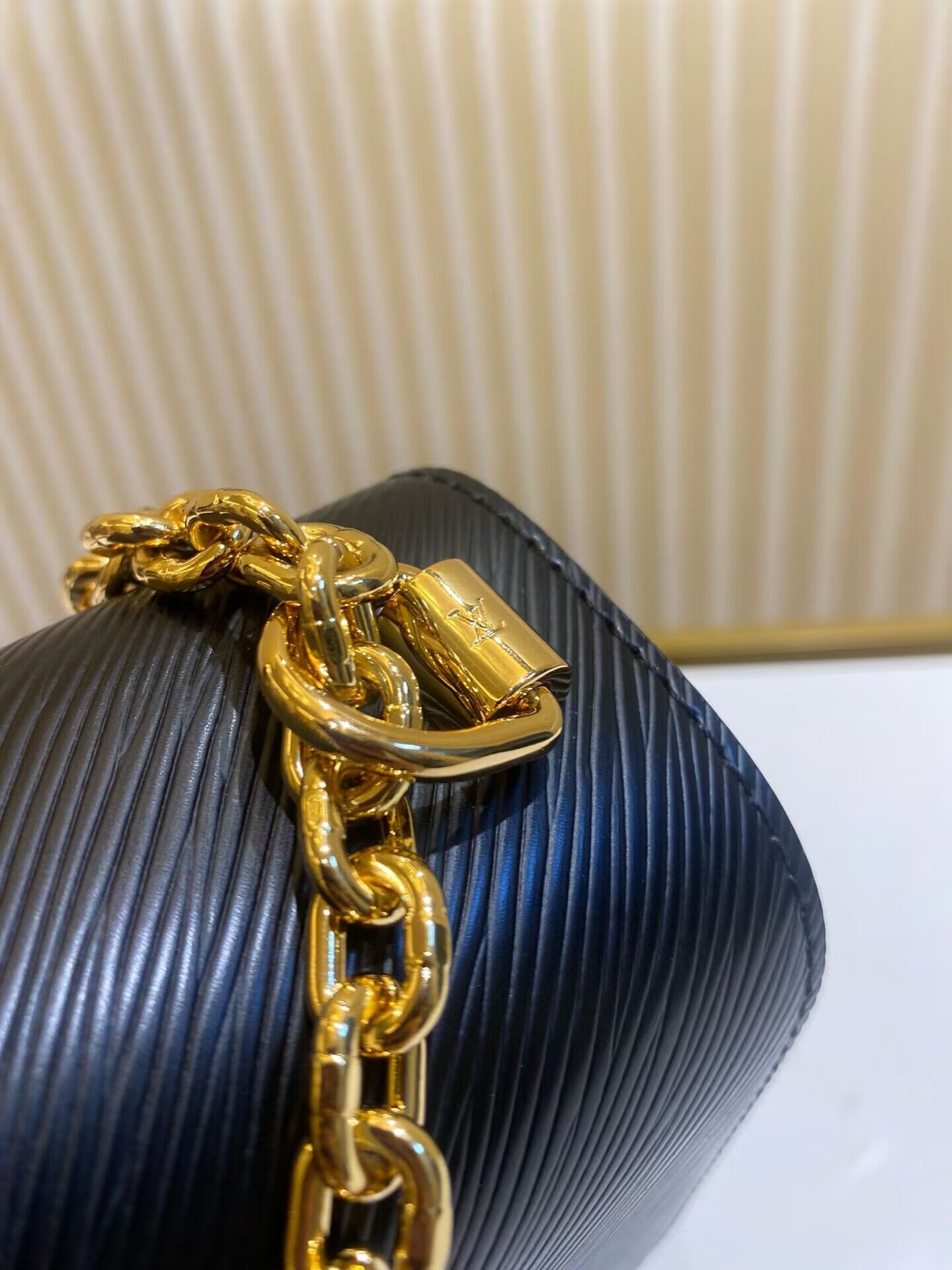 Louis Vuitton Epi Leather Twist PM M21119 Black Gold-Tone Louis Vuitton Epi Leather Twist PM M21119 Black Gold-Tone