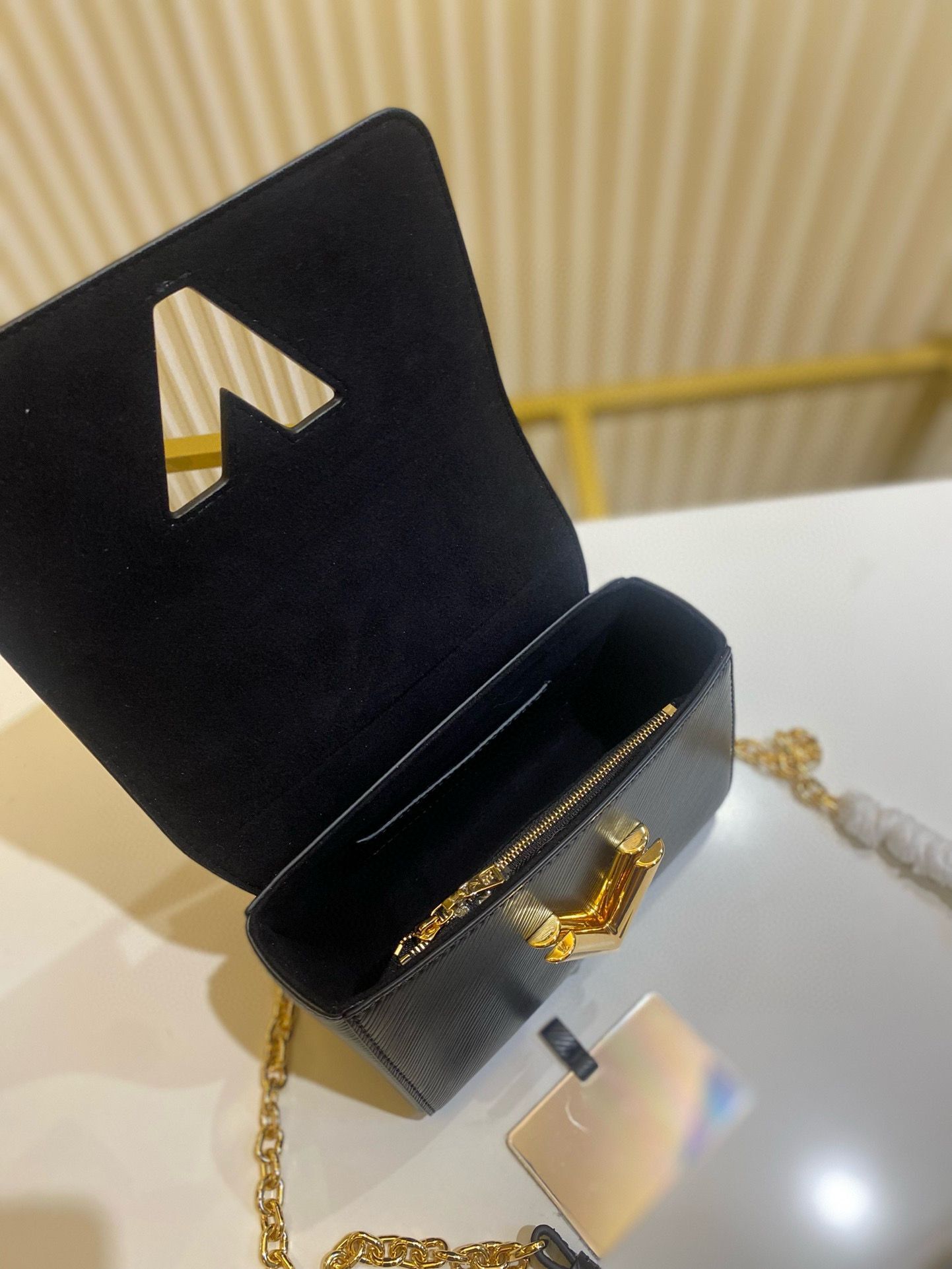 Louis Vuitton Epi Leather Twist PM M21119 Black Gold-Tone Louis Vuitton Epi Leather Twist PM M21119 Black Gold-Tone