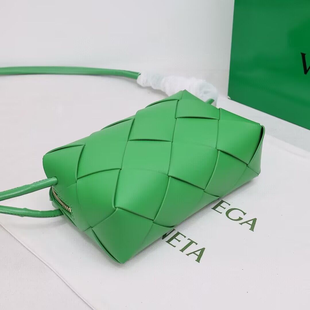 Bottega Veneta Small Cassette Camera Bag 709417 Dark Green Bottega Veneta Small Cassette Camera Bag 709417 Dark Green