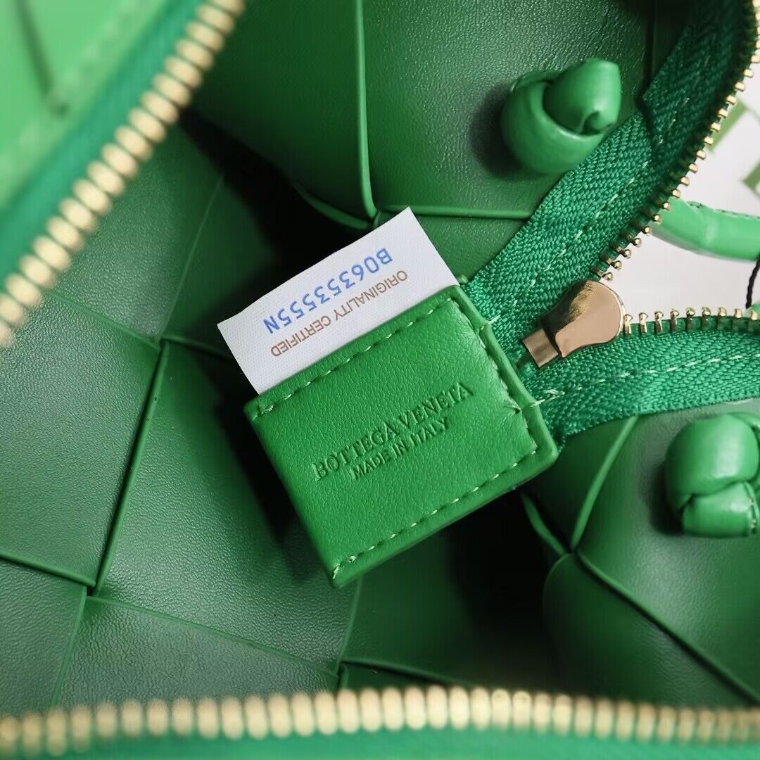 Bottega Veneta Small Cassette Camera Bag 709417 Dark Green Bottega Veneta Small Cassette Camera Bag 709417 Dark Green