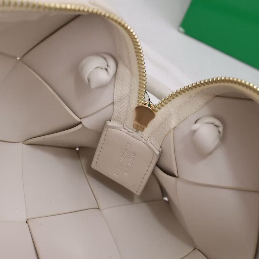 Bottega Veneta Small Cassette Camera Bag 709417 White Bottega Veneta Small Cassette Camera Bag 709417 White