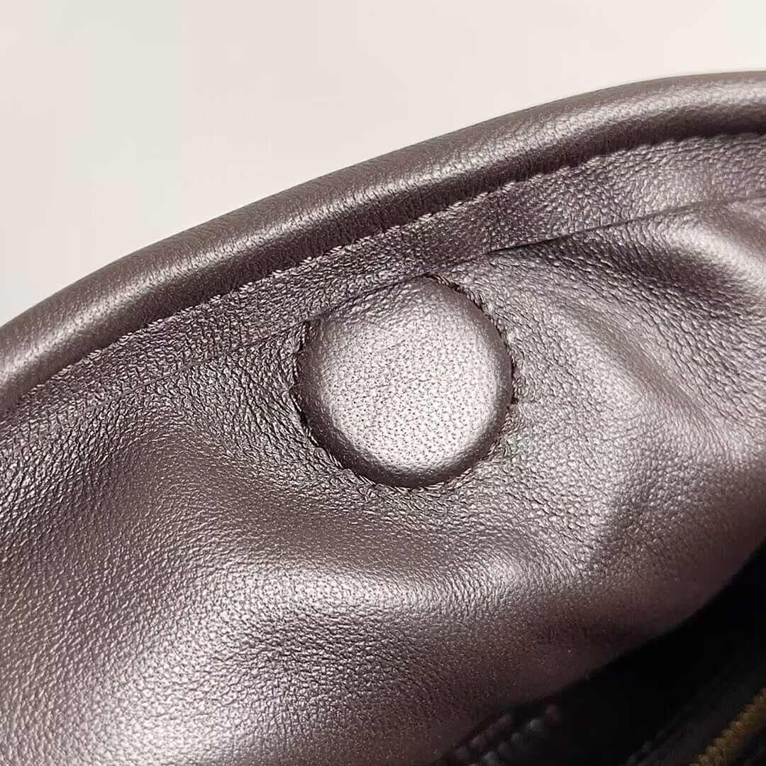 Bottega Veneta Medium Hop Bag 763966 Fondant Bottega Veneta Medium Hop Bag 763966 Fondant