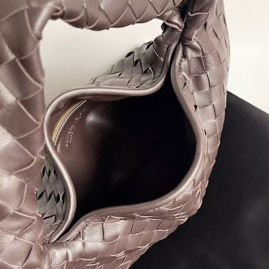 Bottega Veneta Medium Hop Bag 763966 Fondant Bottega Veneta Medium Hop Bag 763966 Fondant