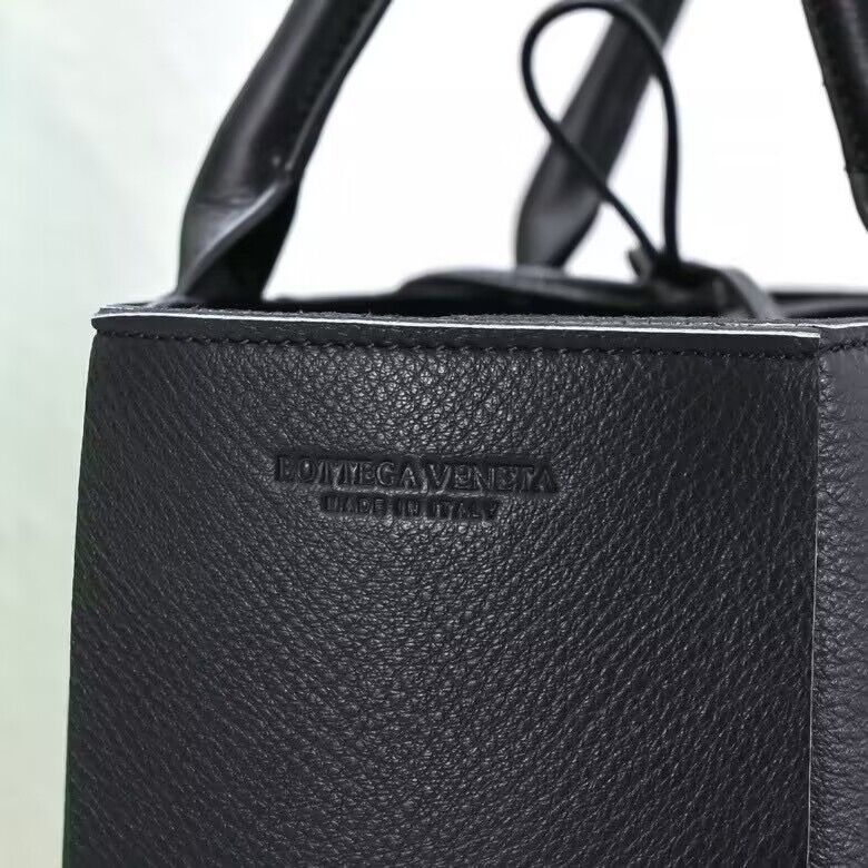 Bottega Veneta Medium Arco Intreccio grained Leather Tote Bag 9892 Black Bottega Veneta Medium Arco Intreccio grained Leather Tote Bag 9892 Black