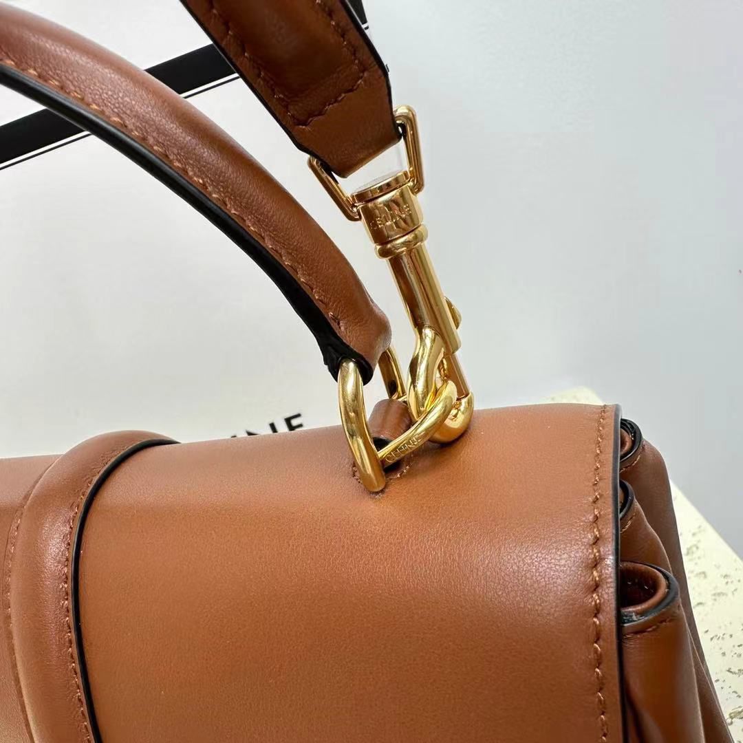 CELINE Medium 16 Original Leather Bag 188003 Brown CELINE Medium 16 Original Leather Bag 188003 Brown
