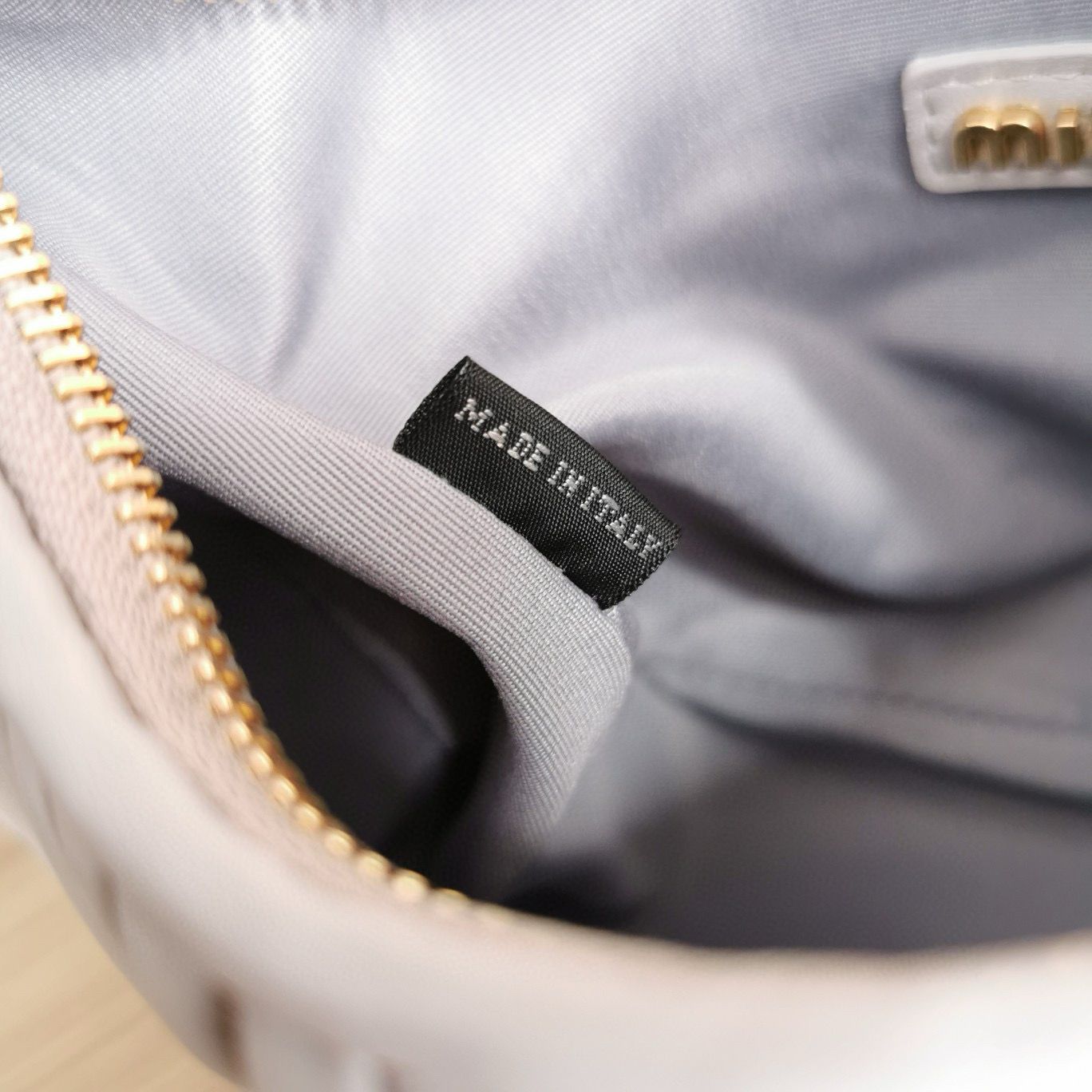 Miu Miu Wander Matelasse Original Sheepskin Bag 5BC125 Grey Miu Miu Wander Matelasse Original Sheepskin Bag 5BC125 Grey