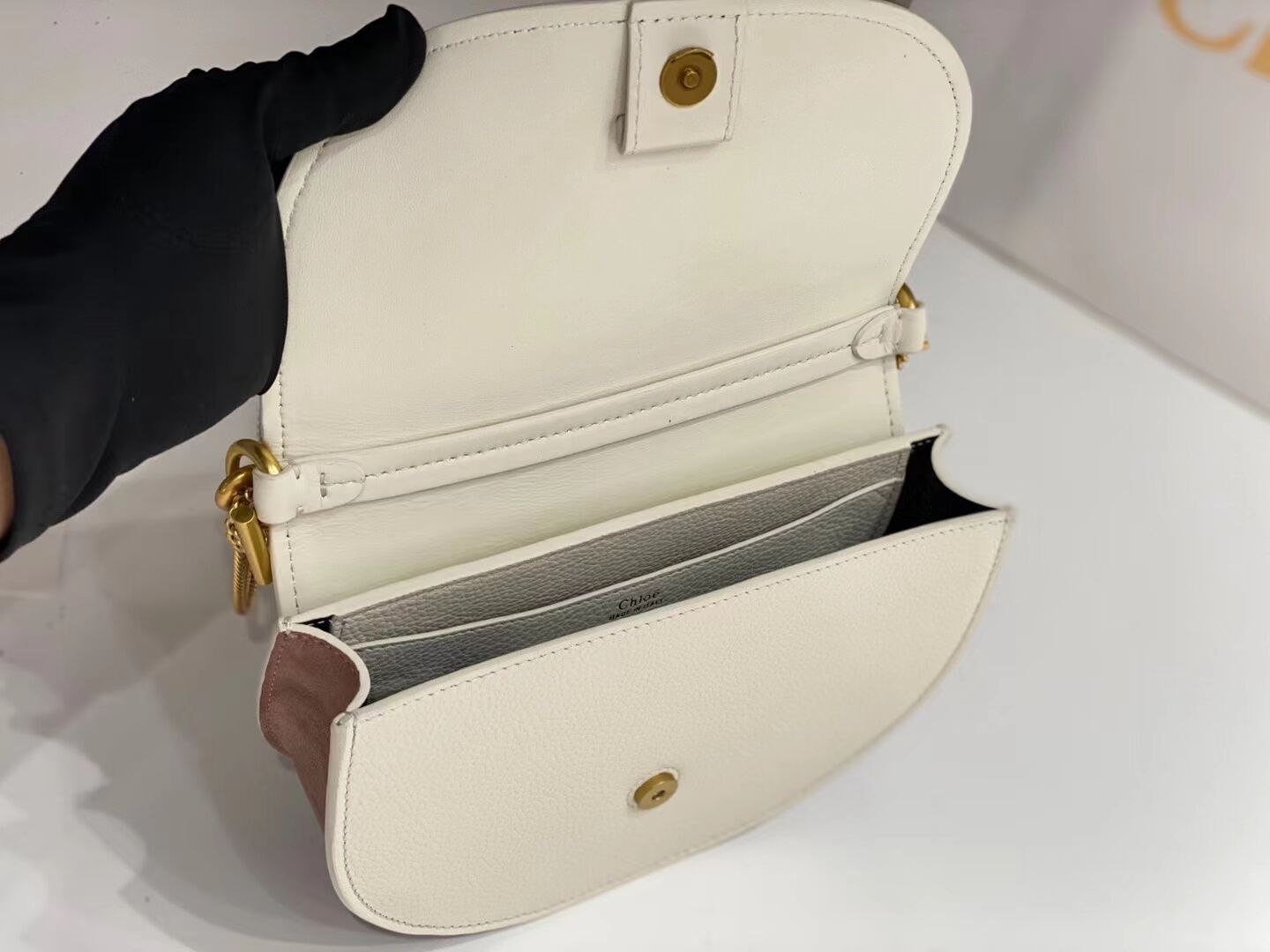 CHLOE Small leather shoulder bag CL225156 cream CHLOE Small leather shoulder bag CL225156 cream
