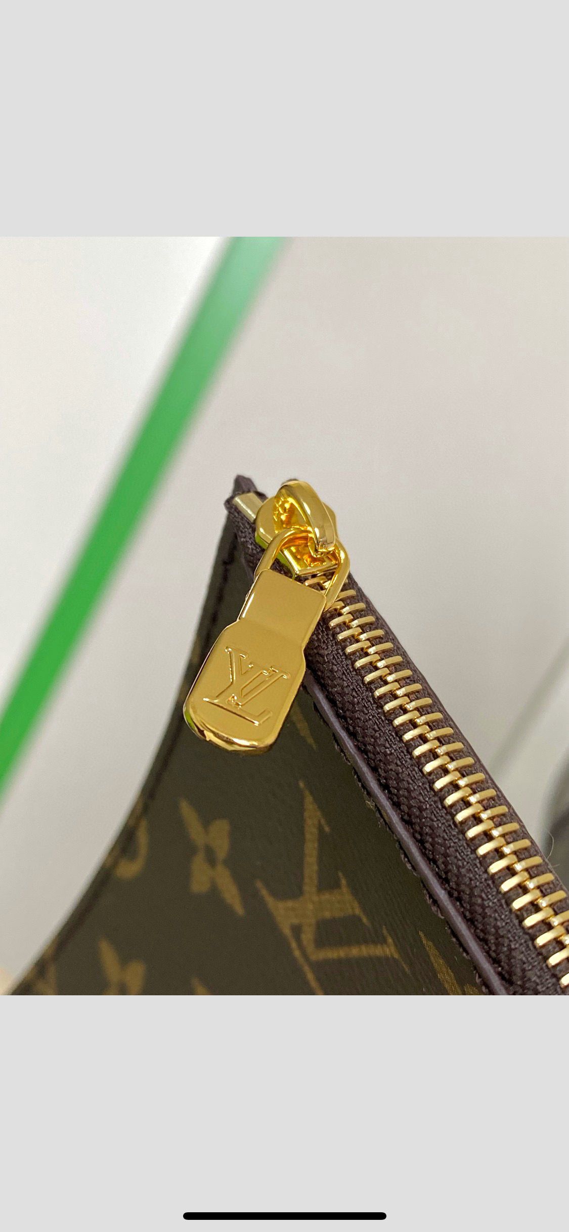 Louis Vuitton Monogram Canvas Atlantis GM Bag M46816 OR M46817 Dark Brown Louis Vuitton Monogram Canvas Atlantis GM Bag M46816 OR M46817 Dark Brown