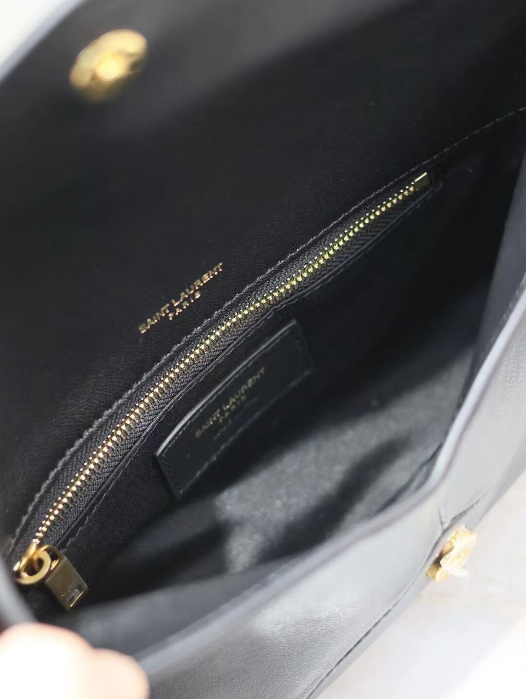 SAINT LAUREN CASSANDRE SMALL ENVELOPE POUCH IN LAMBSKIN Y773077 BLACK SAINT LAUREN CASSANDRE SMALL ENVELOPE POUCH IN LAMBSKIN Y773077 BLACK