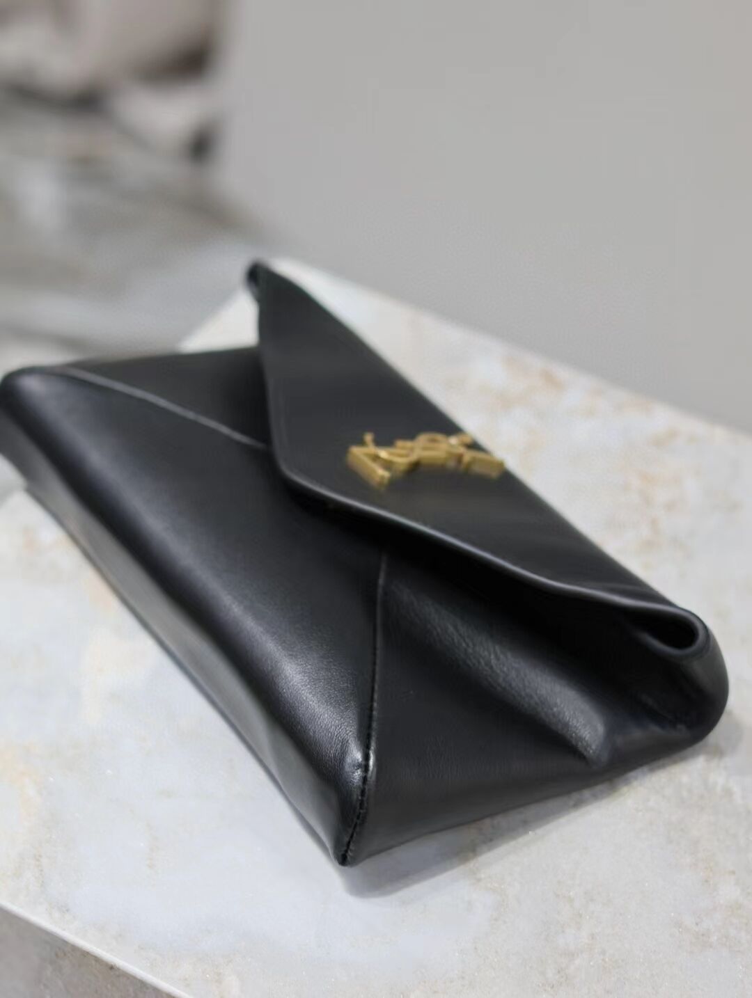 SAINT LAUREN CASSANDRE SMALL ENVELOPE POUCH IN LAMBSKIN Y773077 BLACK SAINT LAUREN CASSANDRE SMALL ENVELOPE POUCH IN LAMBSKIN Y773077 BLACK