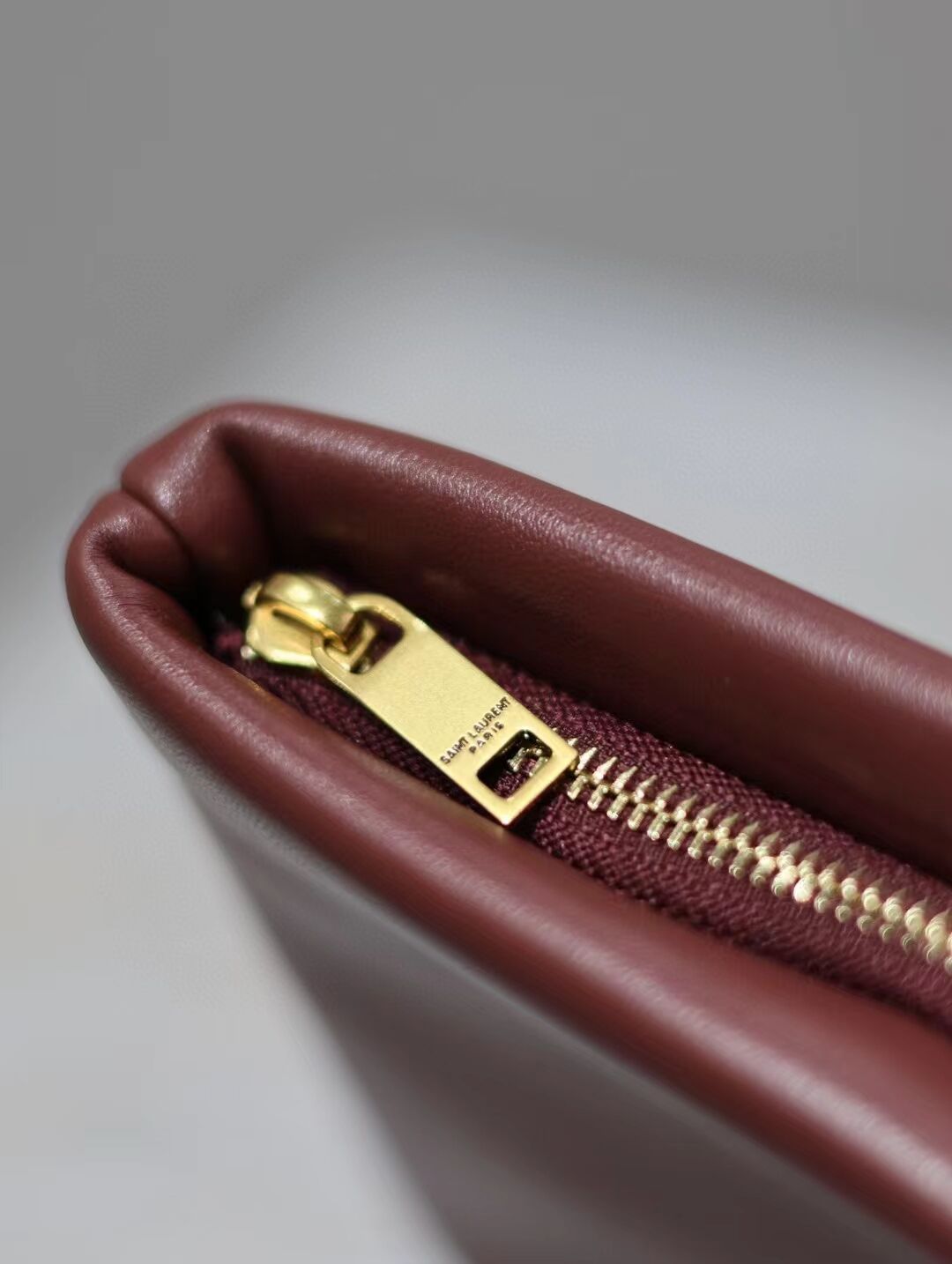 SAINT LAURENT CALYPSO SMALL POUCH IN LAMBSKIN 765025 ROUGE MERLOT SAINT LAURENT CALYPSO SMALL POUCH IN LAMBSKIN 765025 ROUGE MERLOT