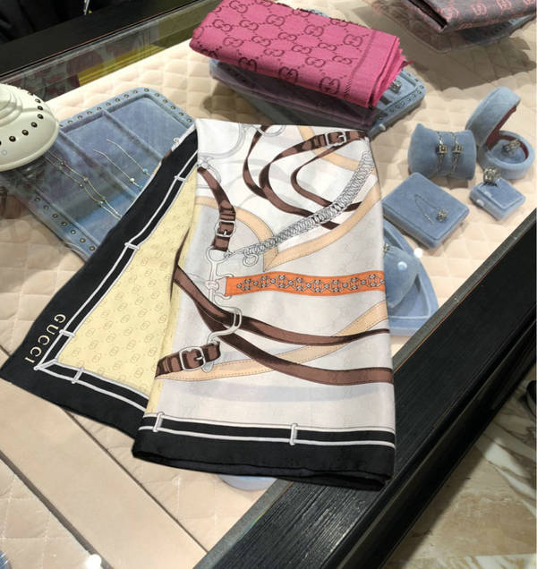 Gucci Scarf GUC00375 Gucci Scarf GUC00375