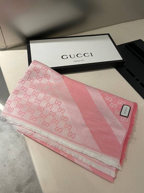 Gucci Scarf GUC00389 Gucci Scarf GUC00389